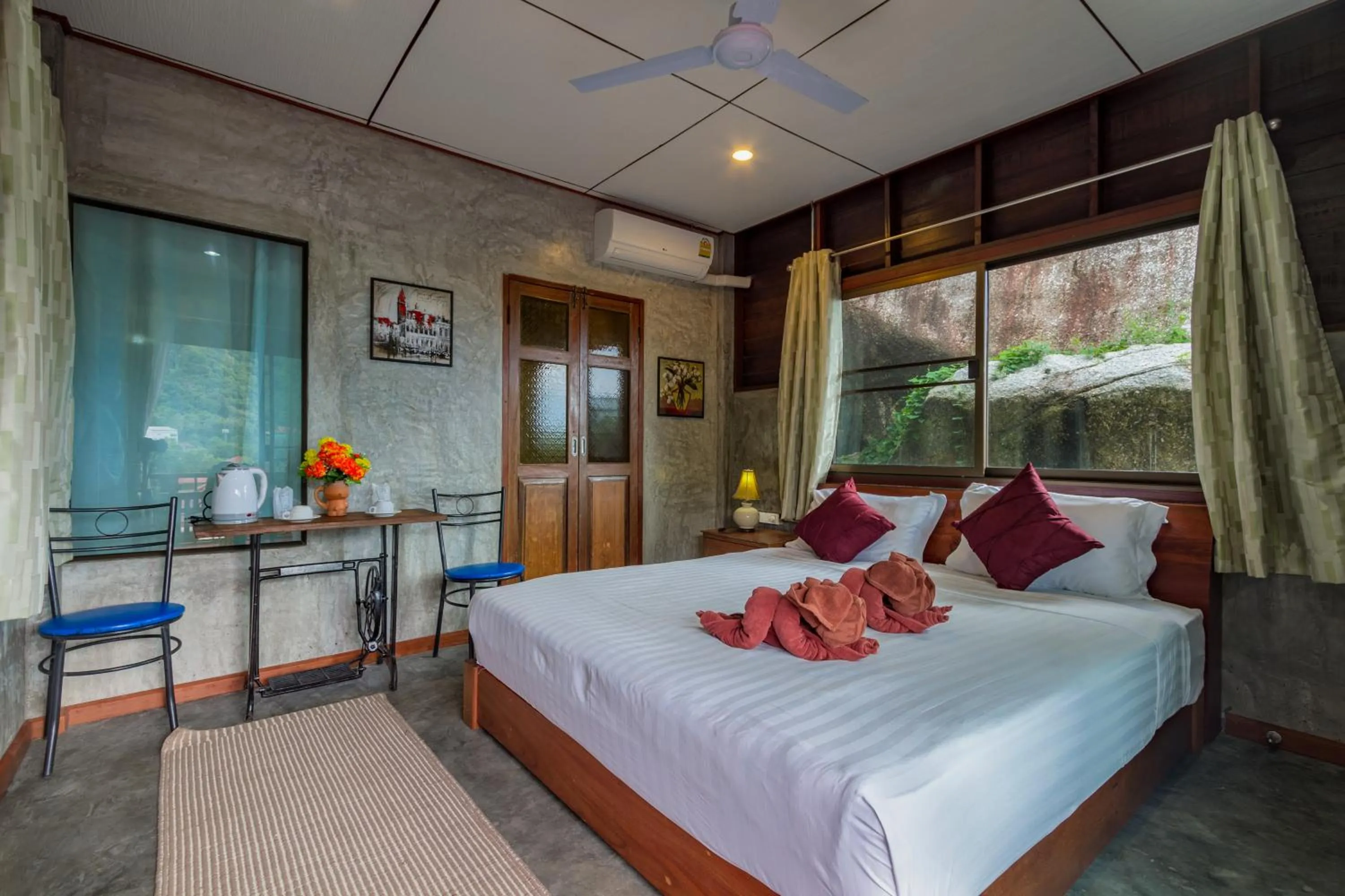 Property building, Bed in Kanya Cozy Bungalows Kata
