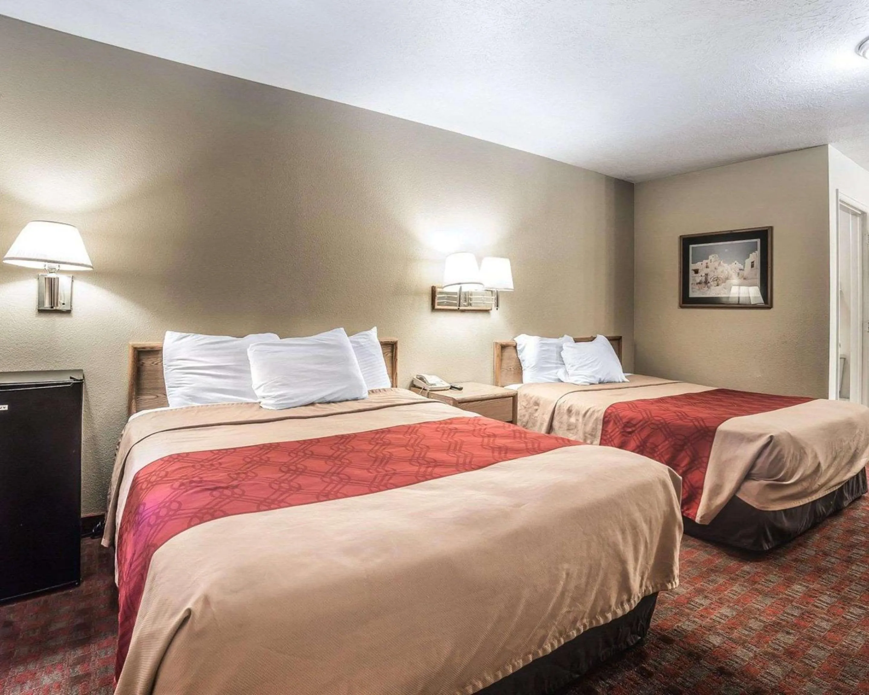 Photo of the whole room, Bed in Rodeway Inn Hurricane - Zion National Park Area