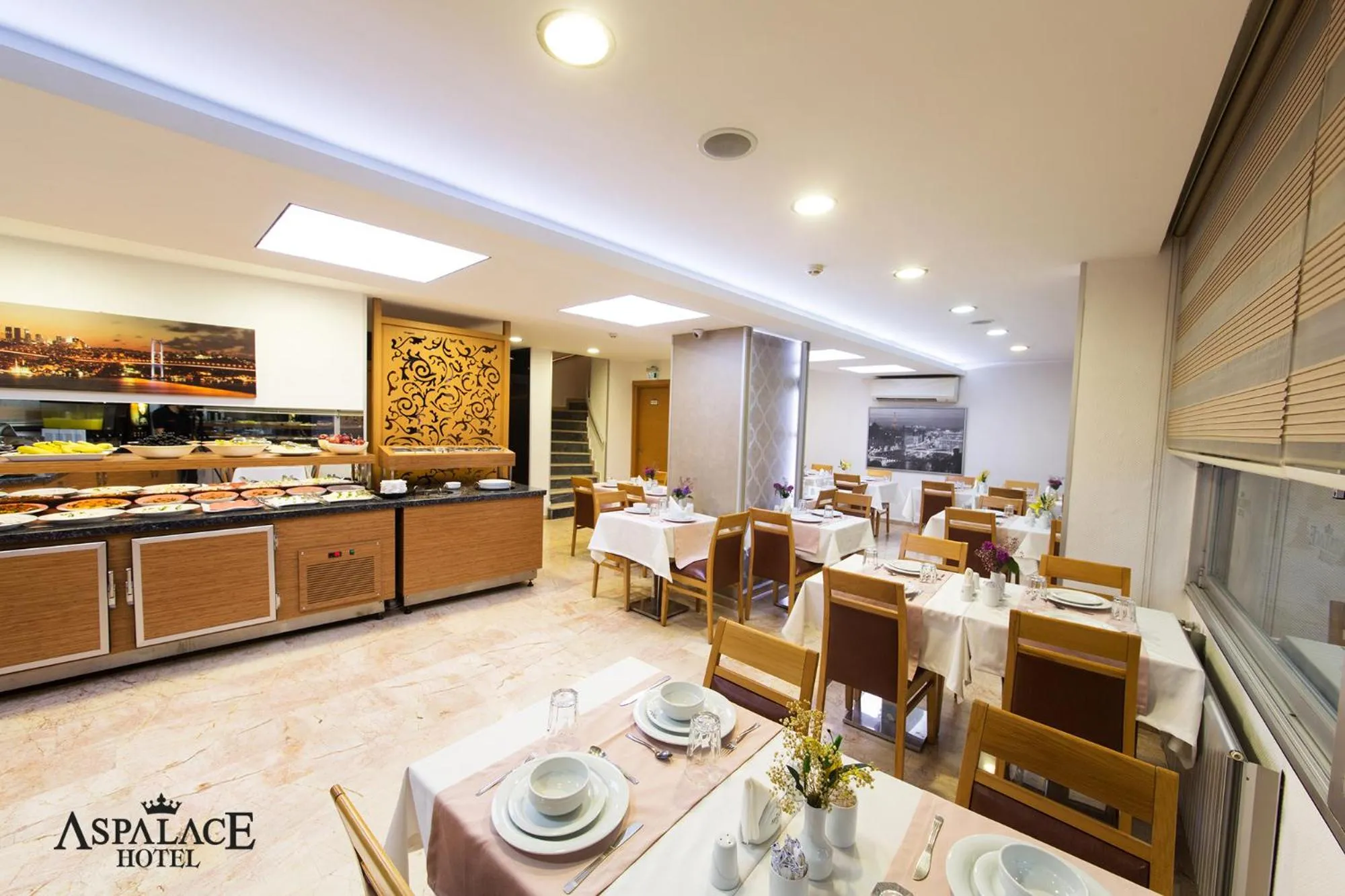 Restaurant/places to eat in Aspalace Hotel The Istanbul Old City