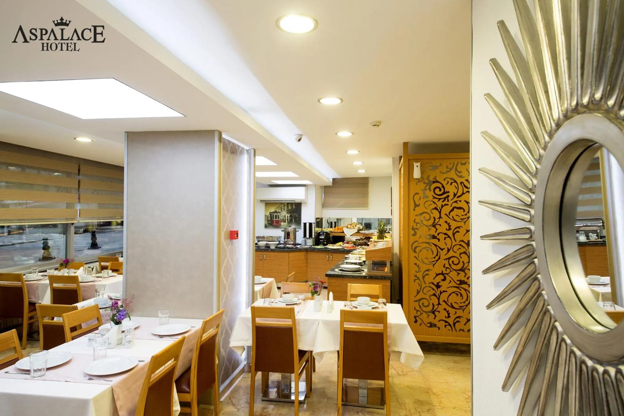 Restaurant/places to eat in Aspalace Hotel The Istanbul Old City