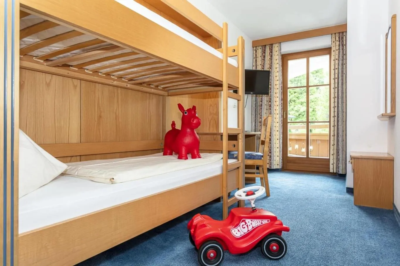 bunk bed, Bed in Hotel Unser Unterberg