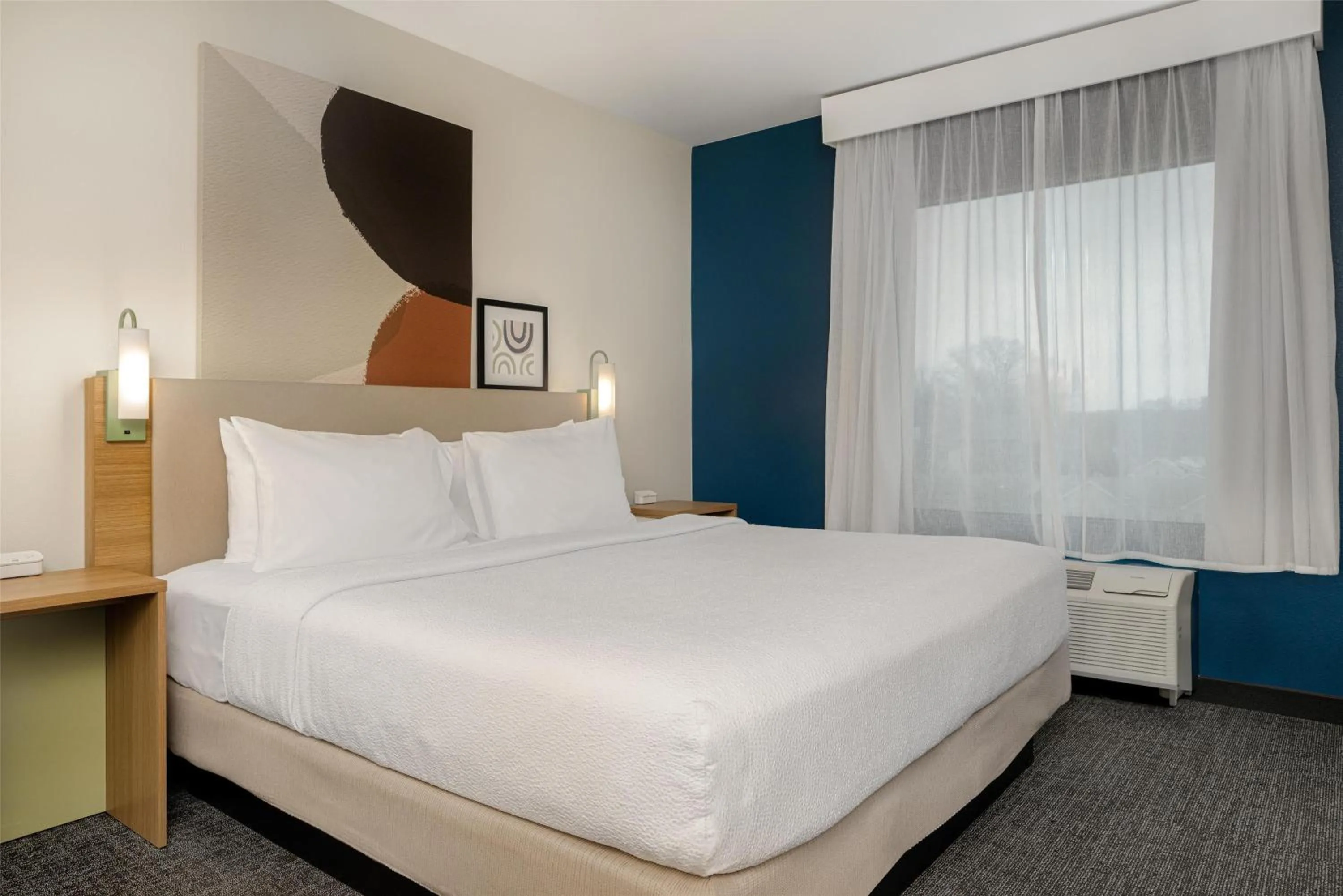 Bed in Spark by Hilton Rahway