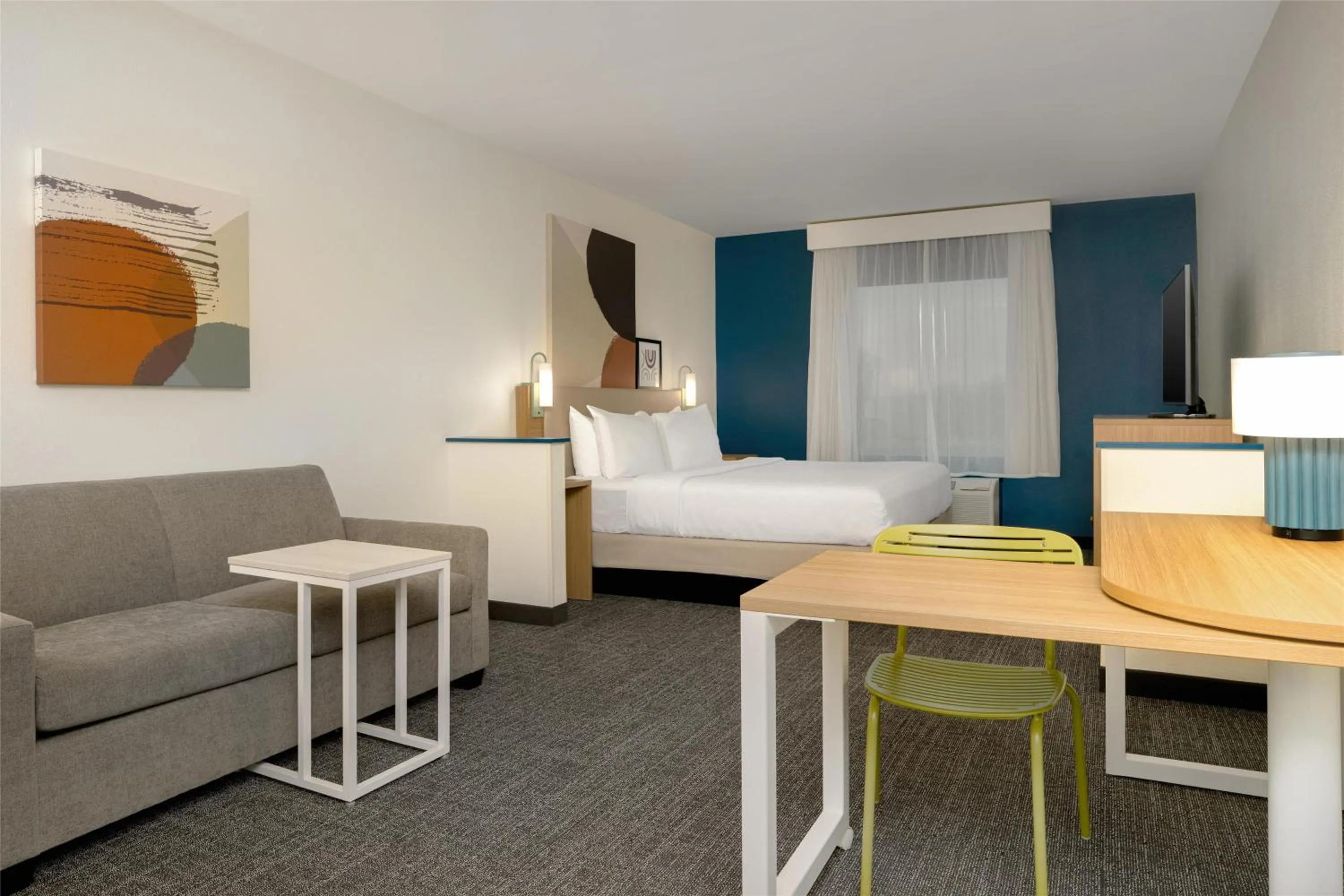 Bed in Spark by Hilton Rahway