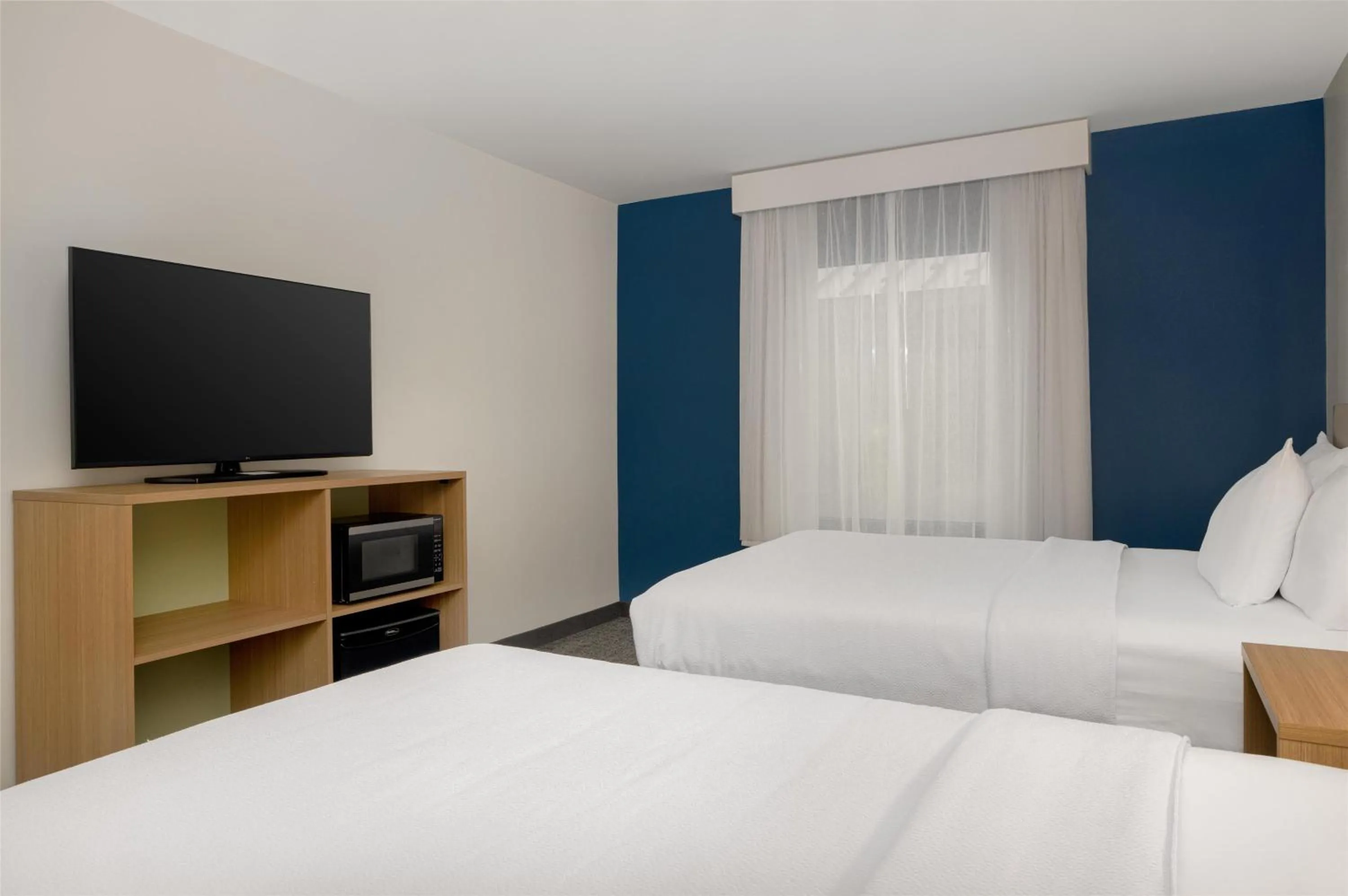 Bed in Spark by Hilton Rahway