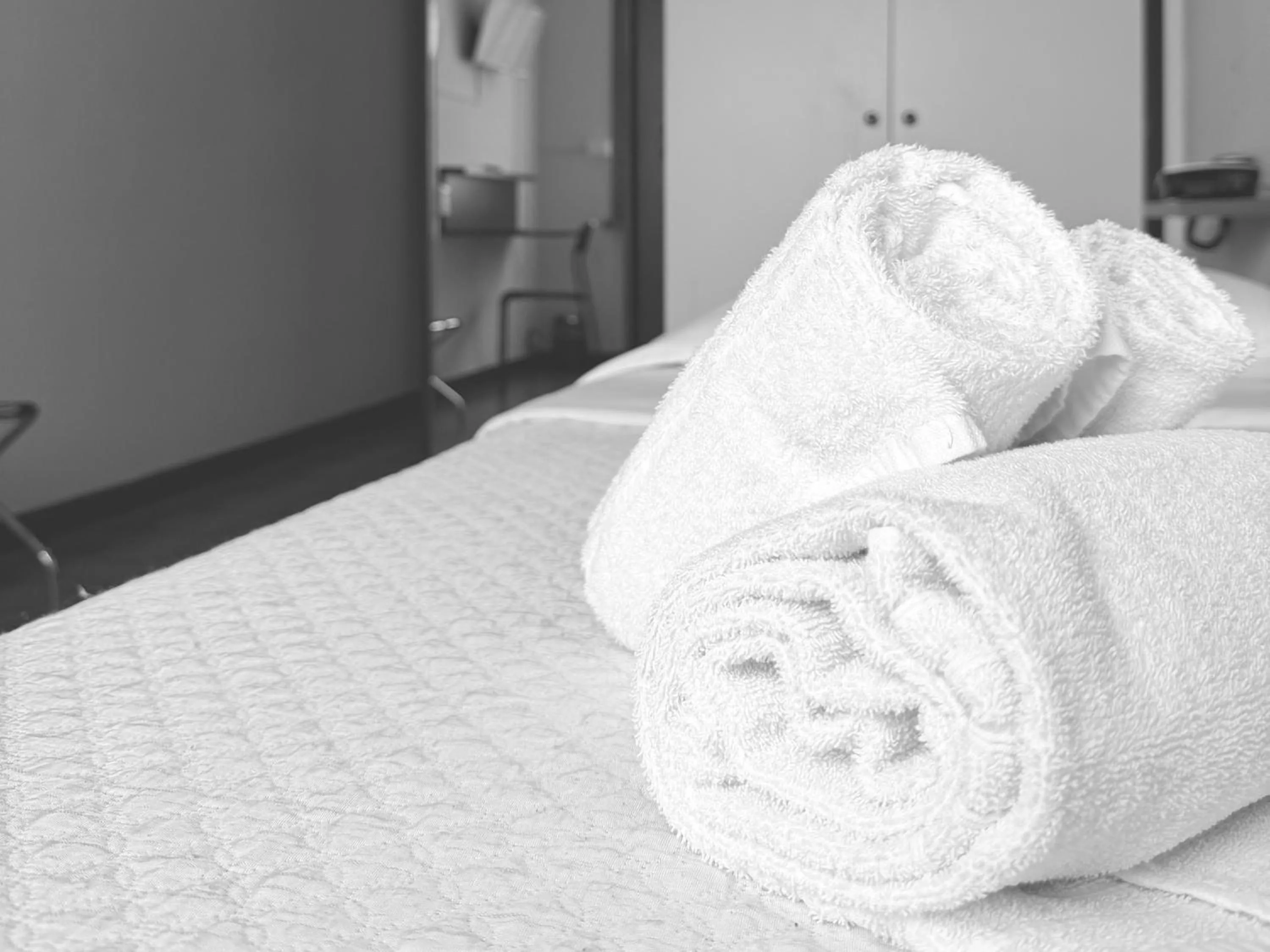 towels, Bed in Hotel Giada