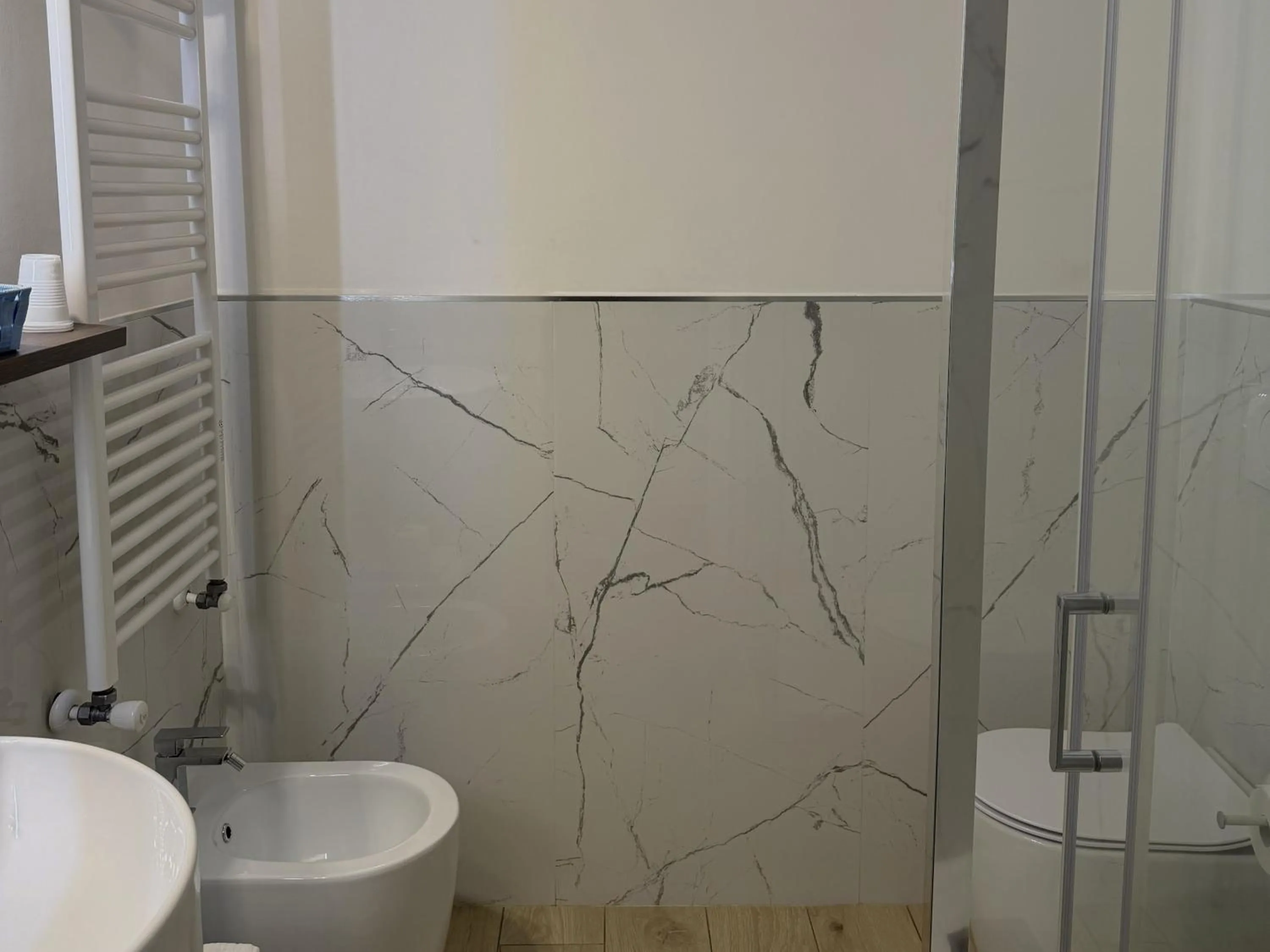 Shower in Hotel Giada