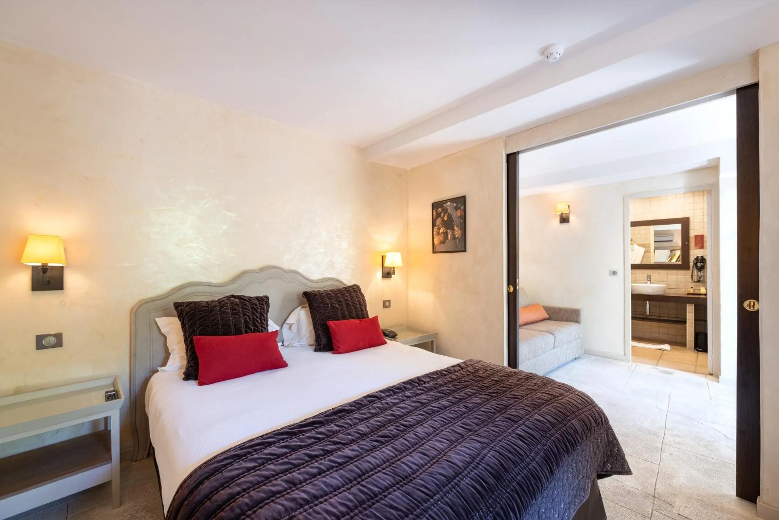 Photo of the whole room in Hôtel de La Fossette