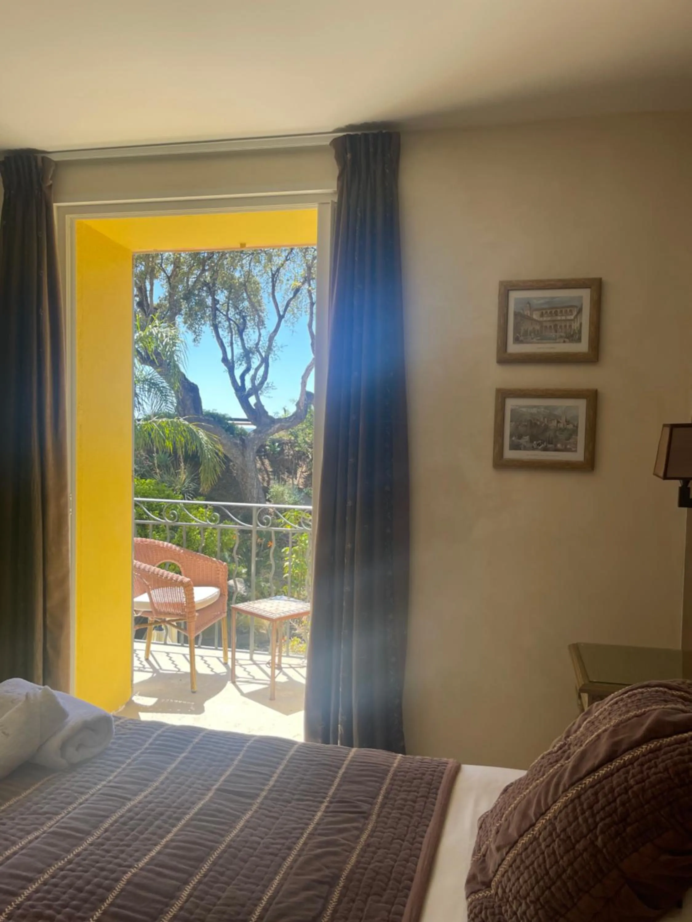 Bed in Hôtel de La Fossette