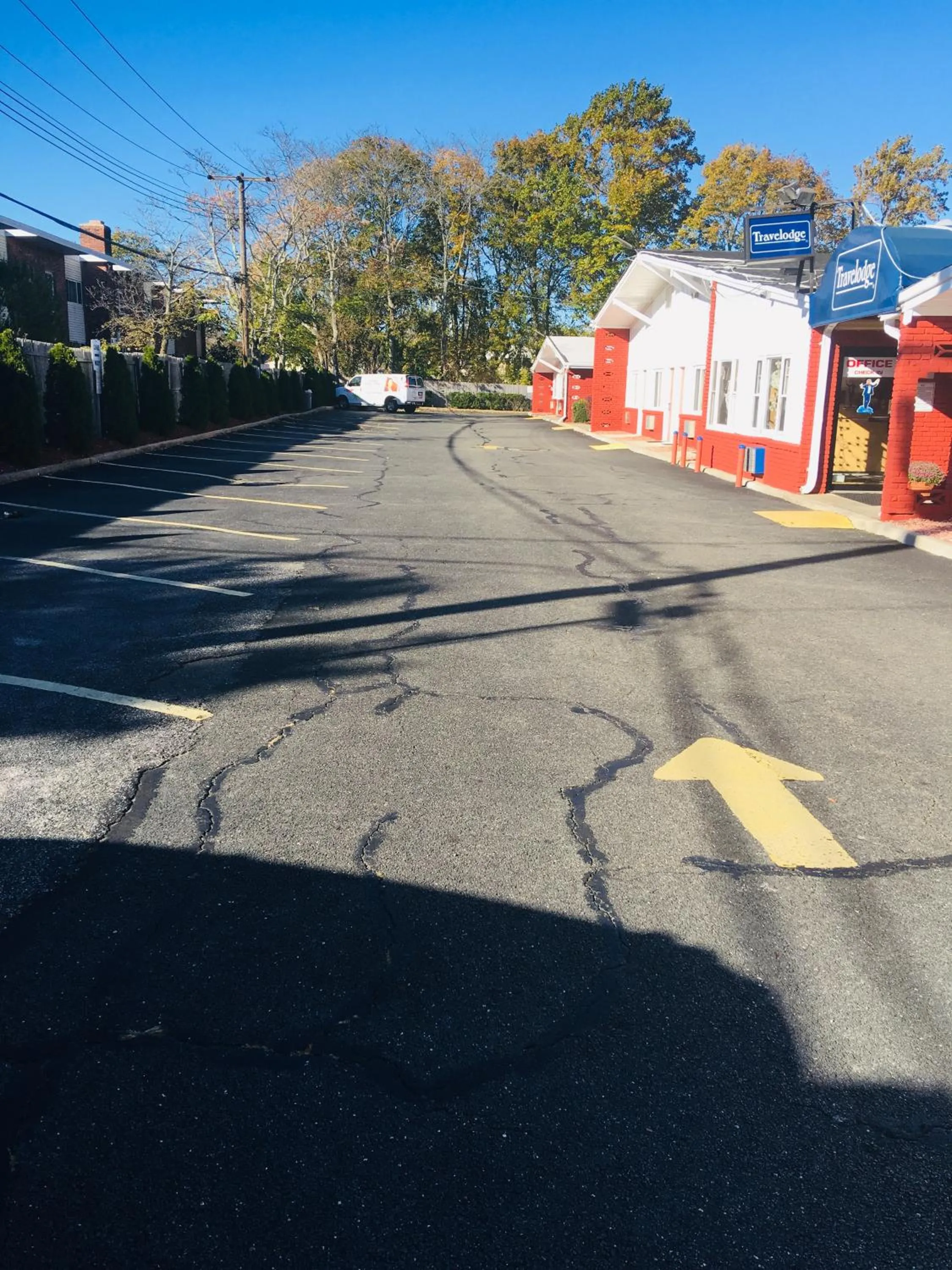 Travelodge by Wyndham Bay Shore Long Island