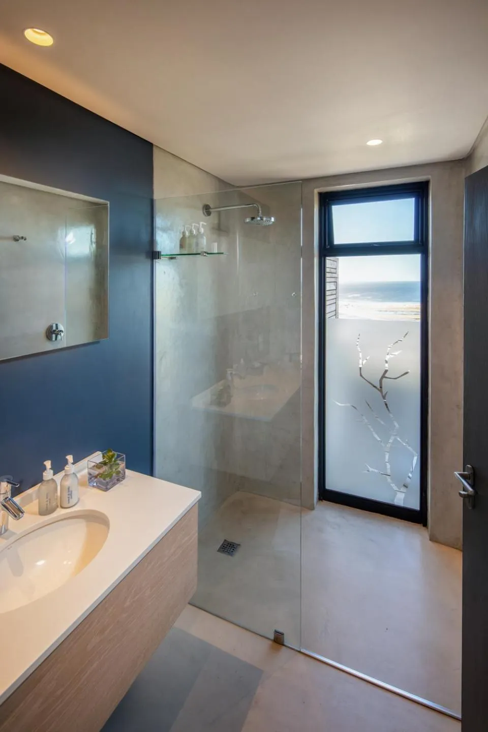 Shower in Sky Villa Boutique Hotel
