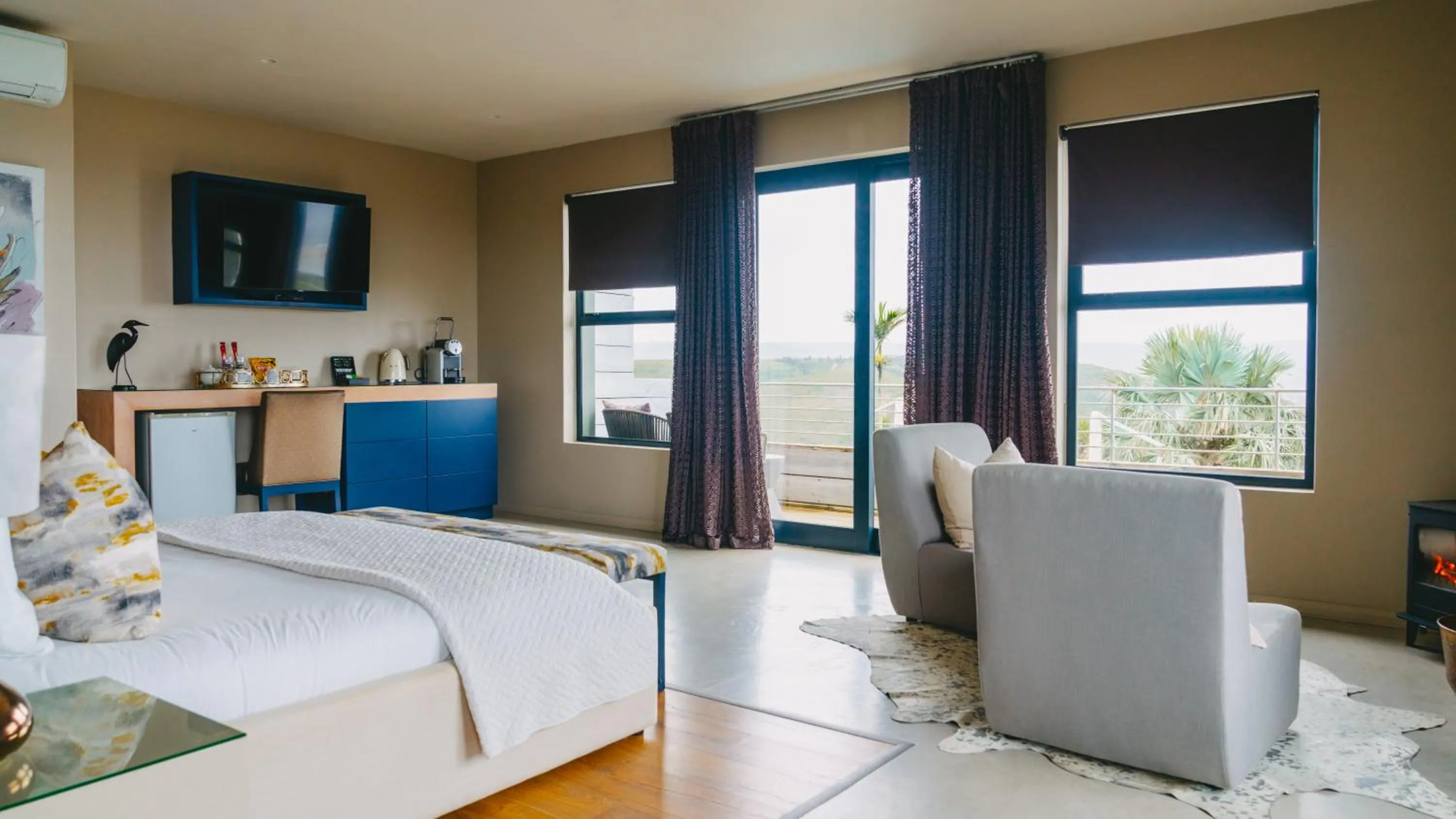 Bed in Sky Villa Boutique Hotel