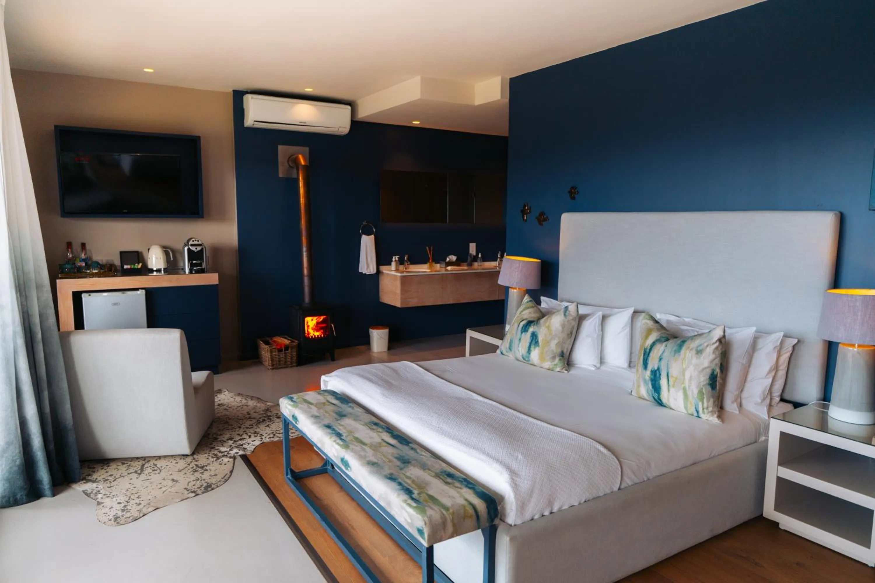 Bed in Sky Villa Boutique Hotel