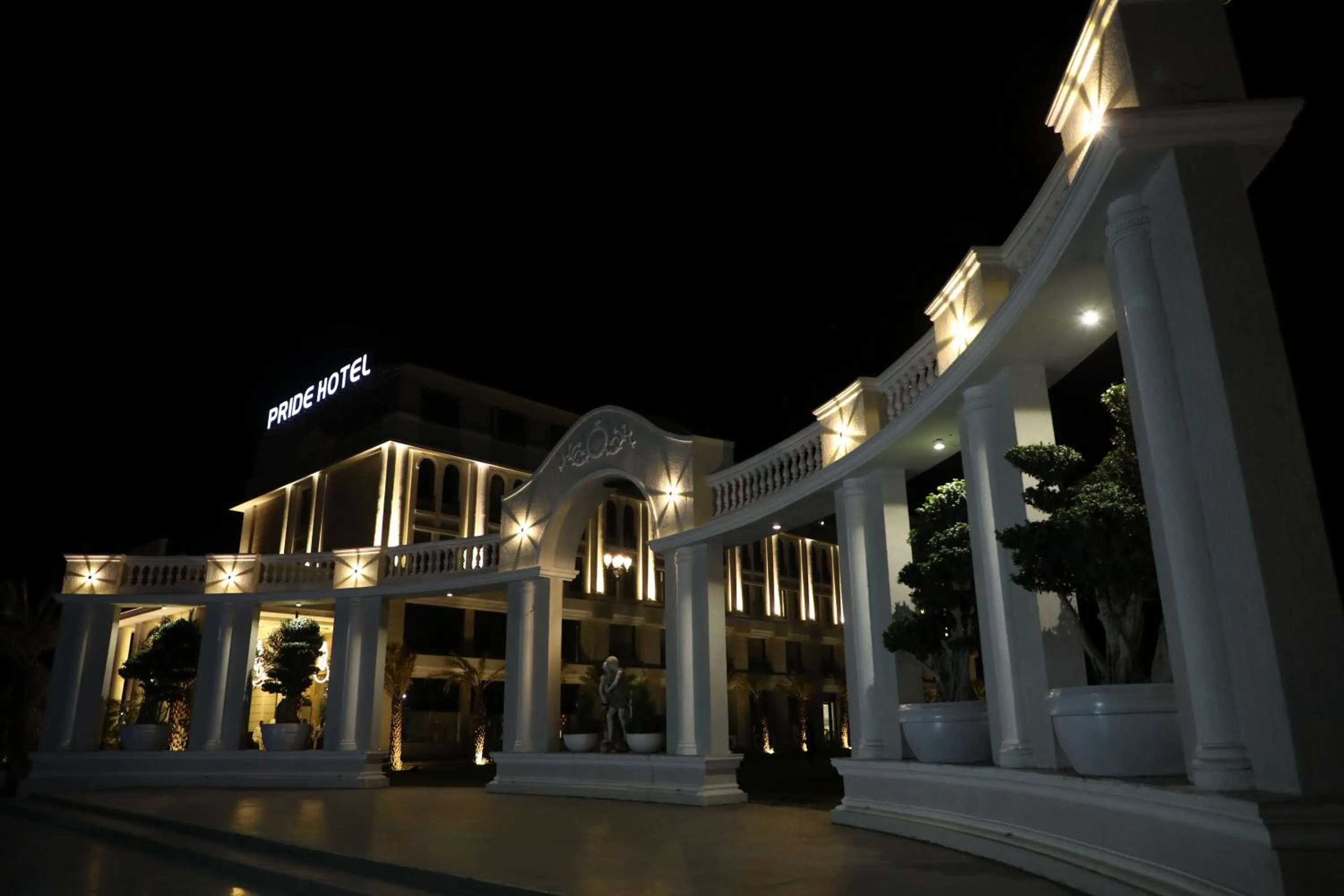 Facade/entrance in Pride Hotel & Convention Centre Indore