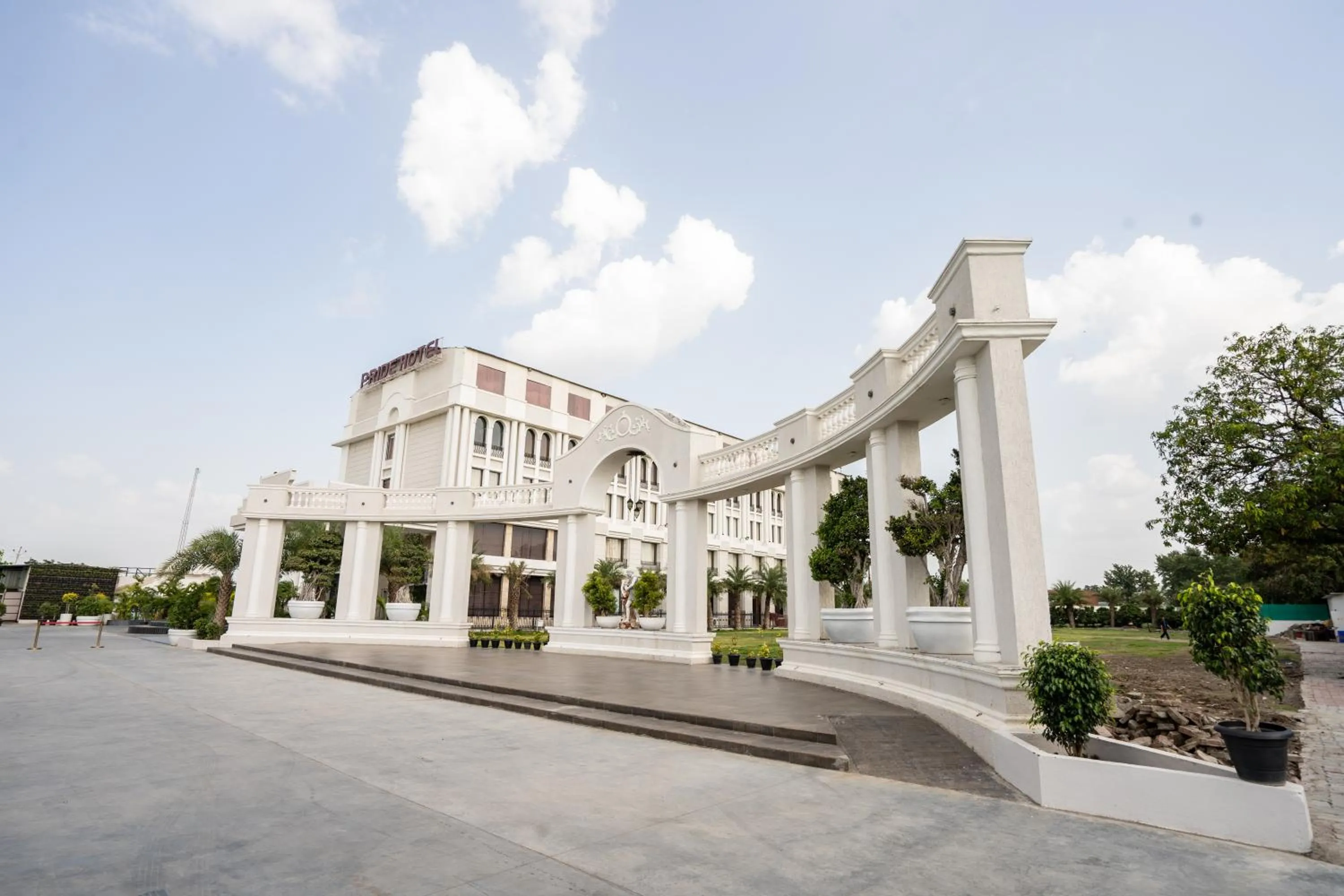 Property building in Pride Hotel & Convention Centre Indore