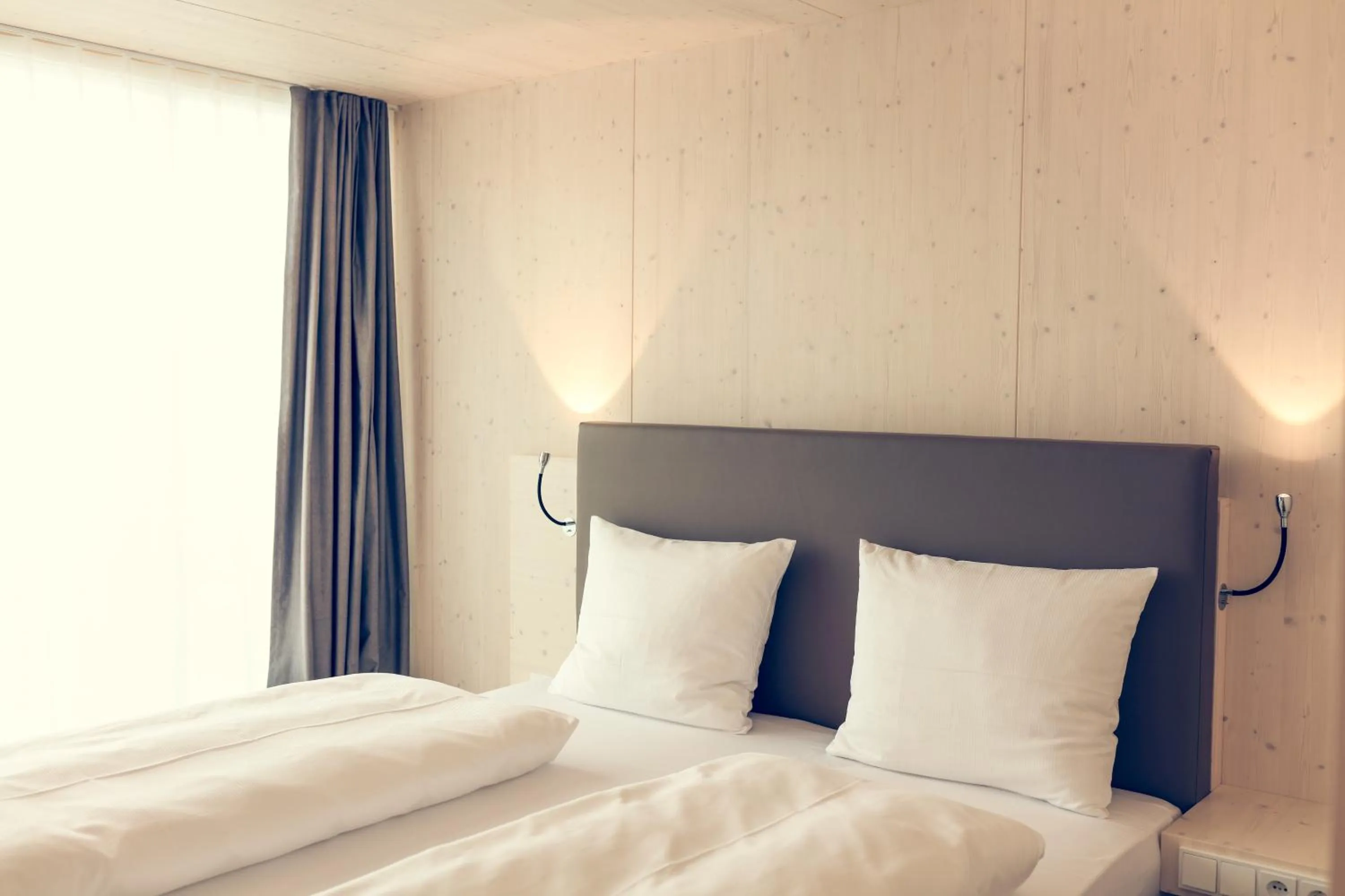 Bed in Klingenstein AKZENT Hotel Wirtshaus Brauerei