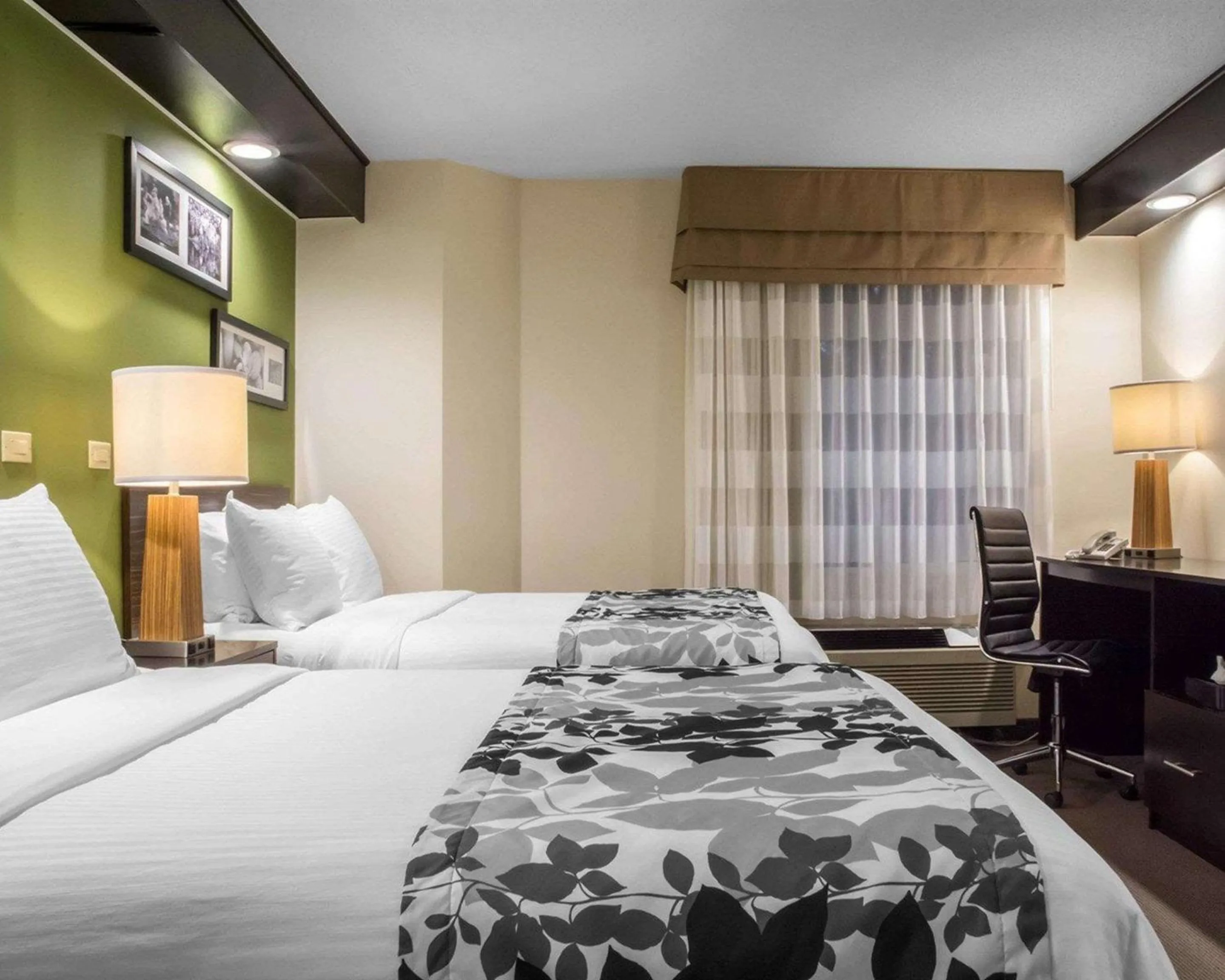 Bedroom, Bed in Sleep Inn Muskoka