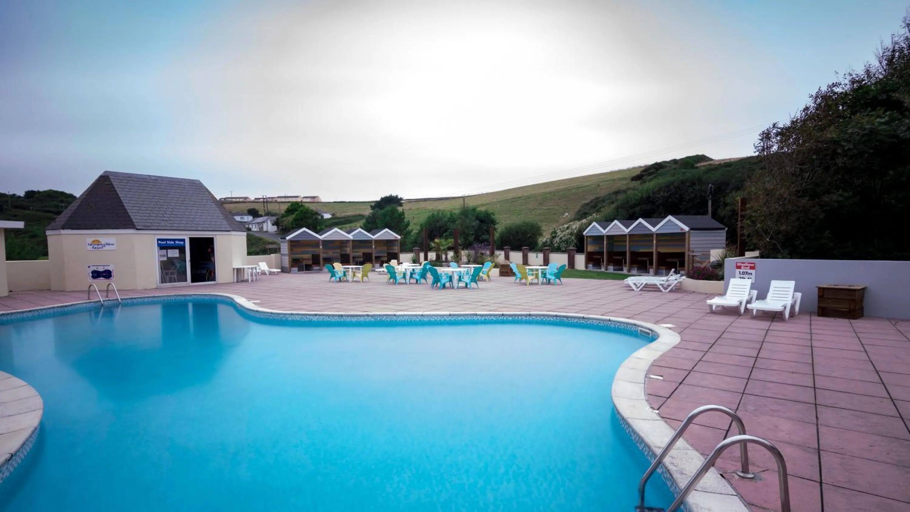 Swimming pool in Newquay Valley View