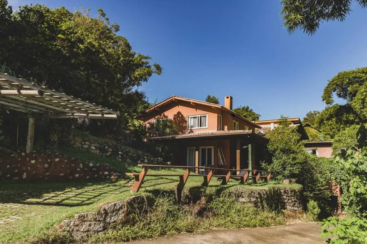 Three-Bedroom Chalet in Fazenda Verde - Praia do Rosa Three-Bedroom Chalet in Fazenda Verde - Praia do Rosa