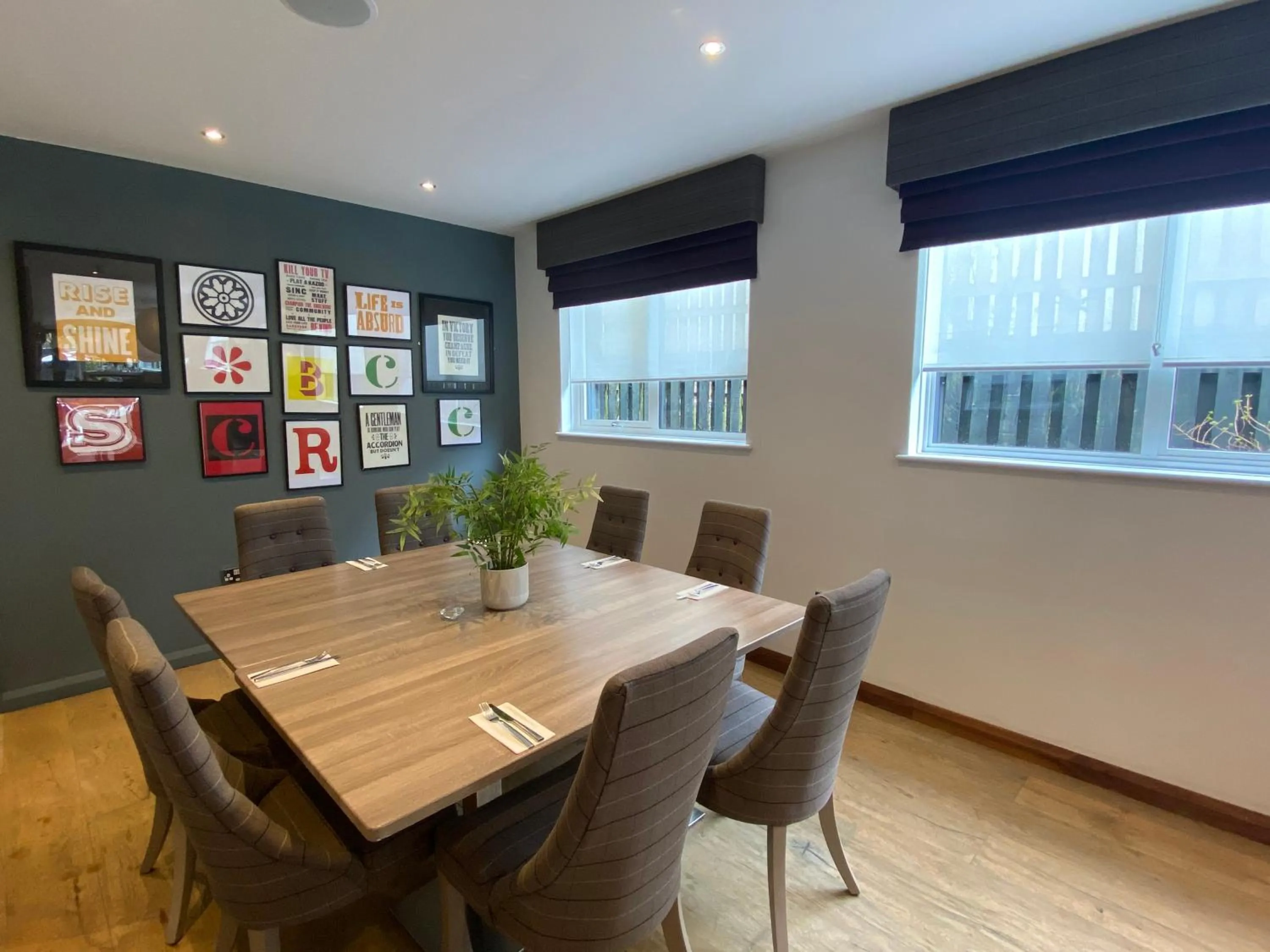 Restaurant/places to eat in The Craigie Hotel