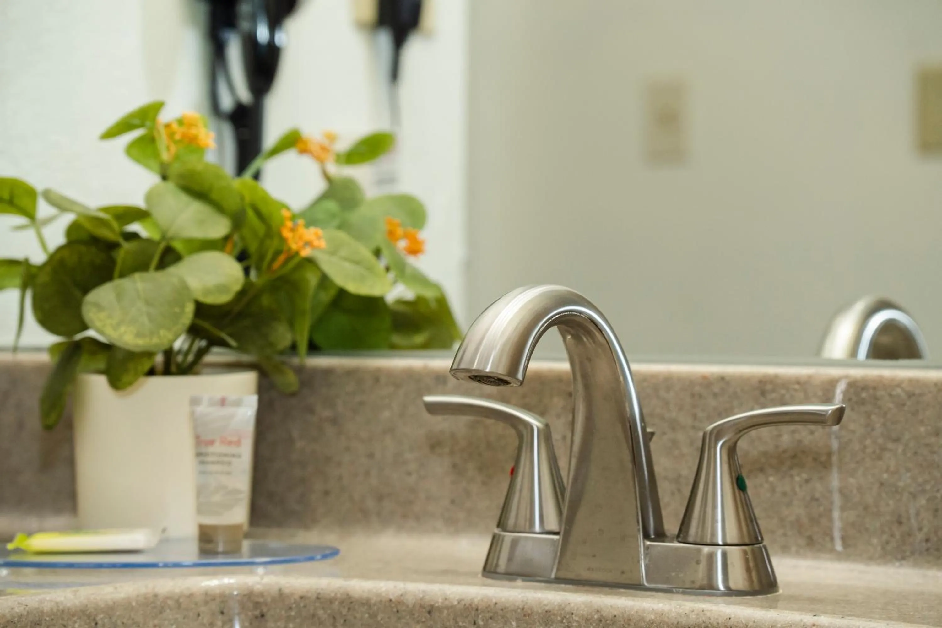 Bathroom in Victorian Inn & Suites-York