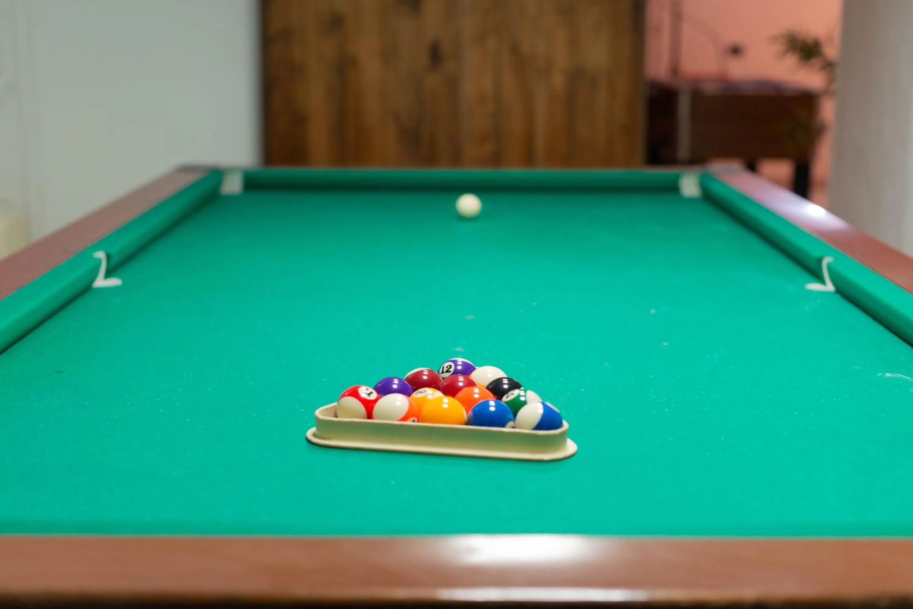 Billiard in loft style taverna con sala giochi