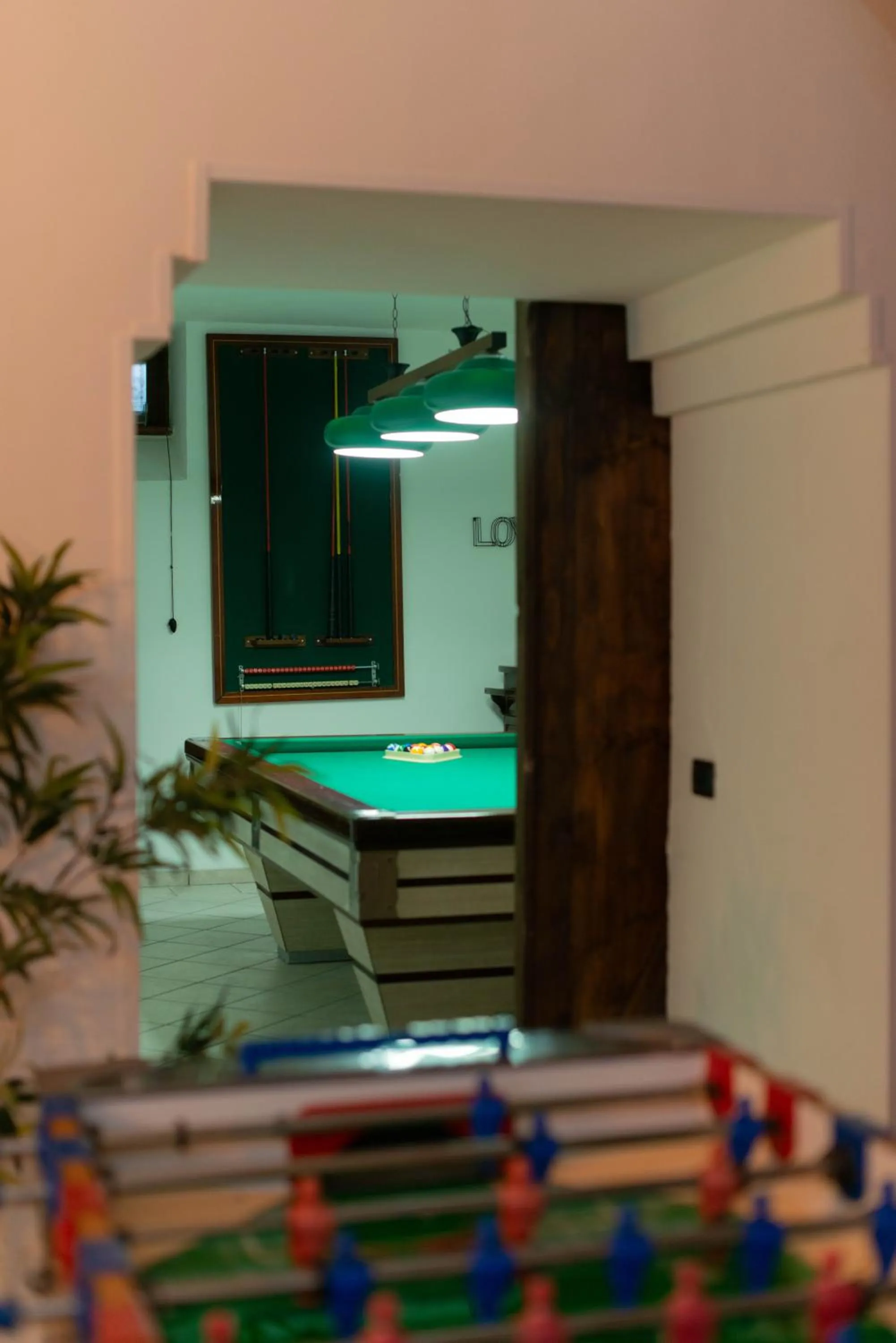 Children play ground in loft style taverna con sala giochi