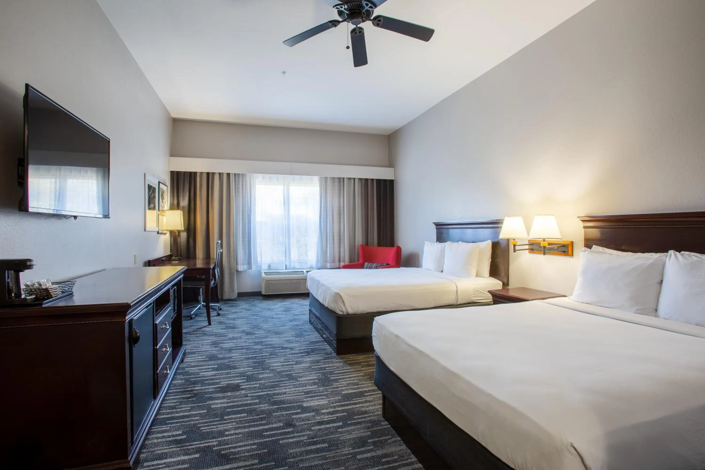 Photo of the whole room, Bed in Country Inn & Suites by Radisson, Tucson City Center AZ