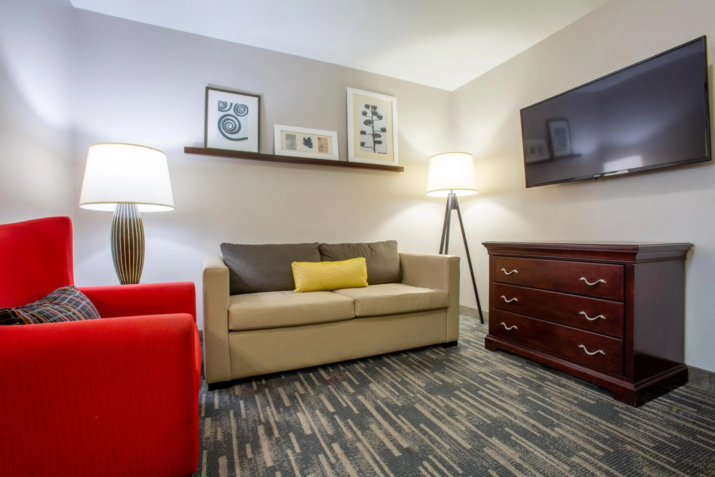 Living room in Country Inn & Suites by Radisson, Tucson City Center AZ
