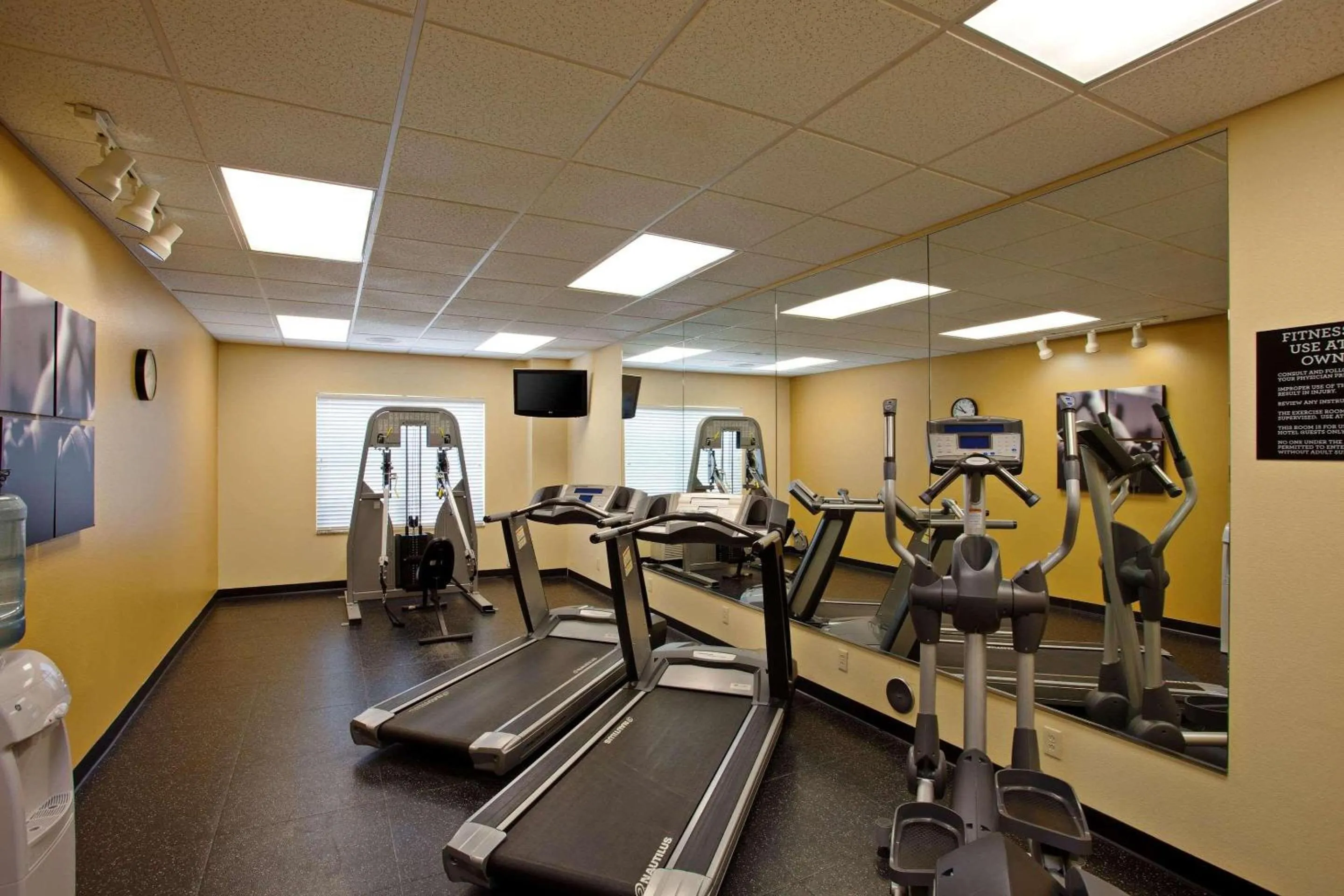 Fitness centre/facilities in Country Inn & Suites by Radisson, Tucson City Center AZ