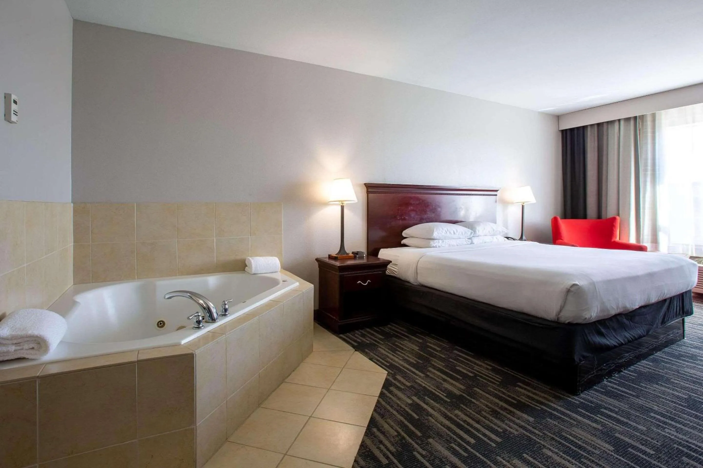 Bedroom, Bed in Country Inn & Suites by Radisson, Tucson City Center AZ