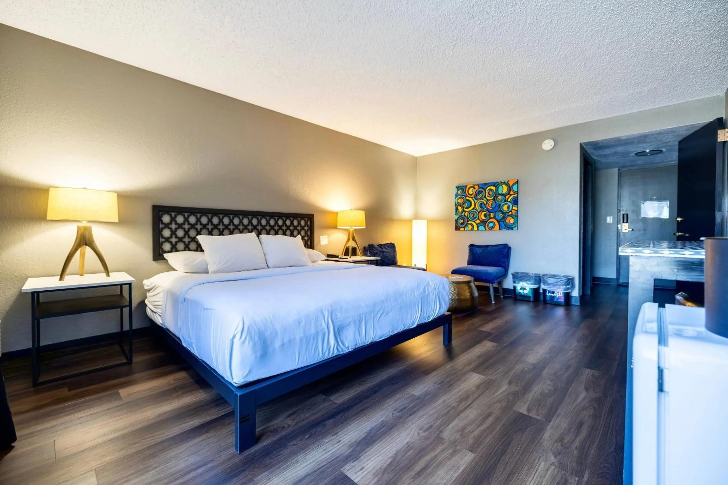 Bedroom, Bed in The Highlander Hotel, Ascend Hotel Collection