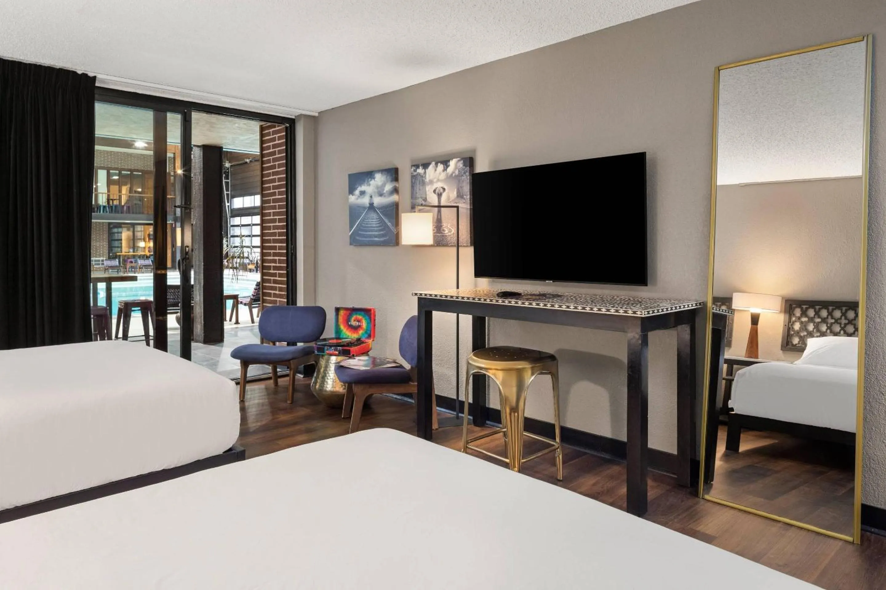 Bedroom, Bed in The Highlander Hotel, Ascend Hotel Collection