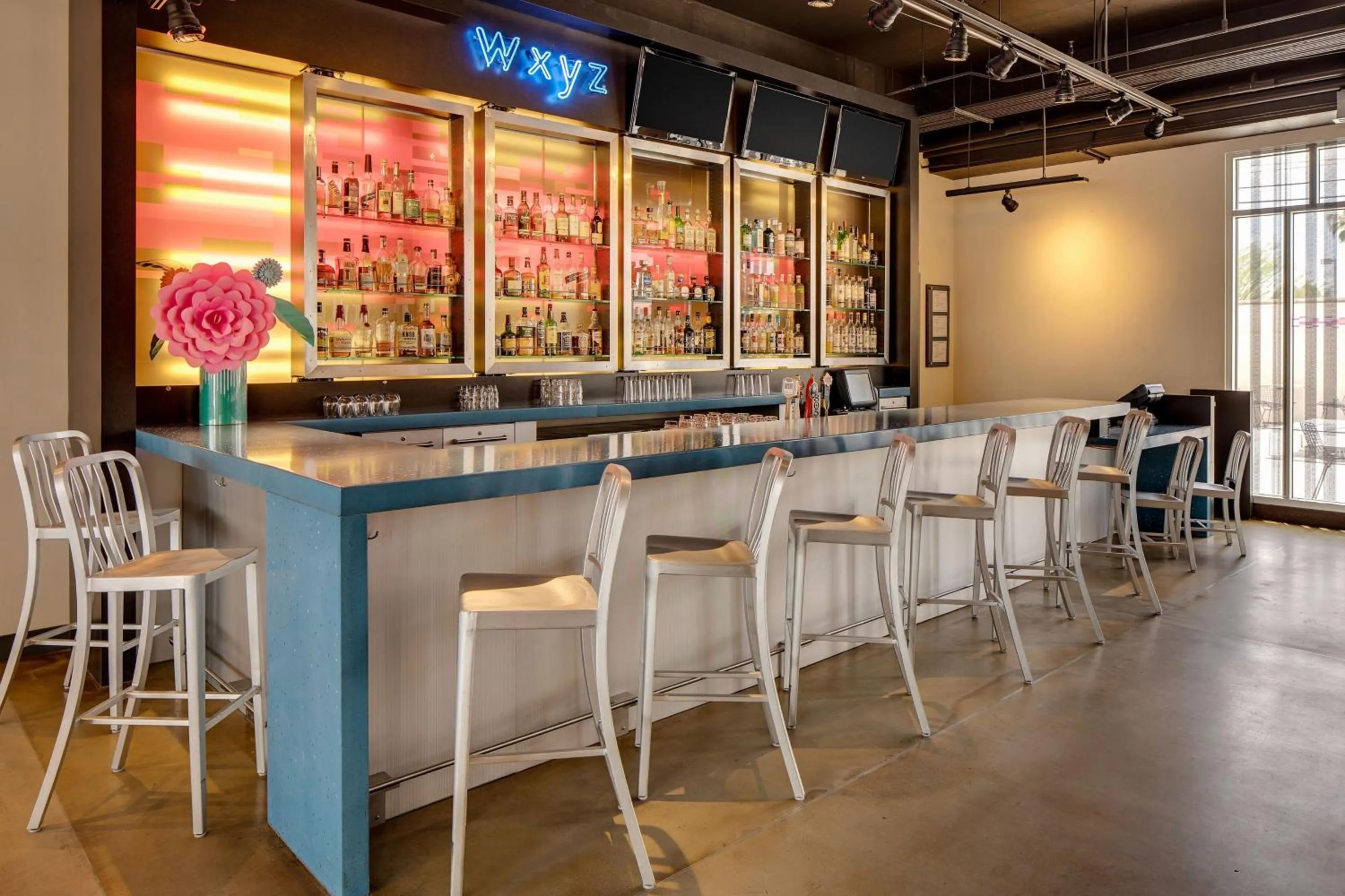 Lounge or bar in Aloft Tucson University