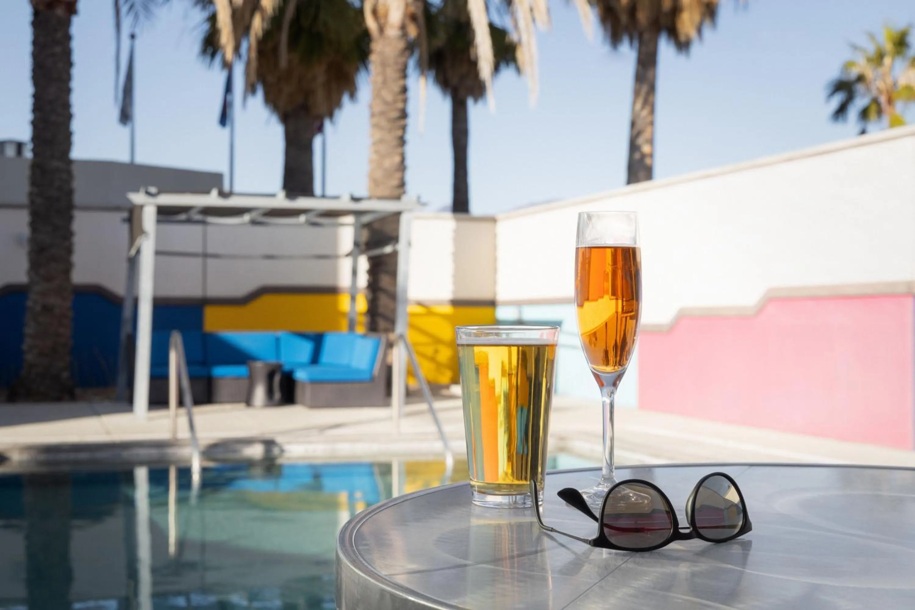 Swimming pool in Aloft Tucson University