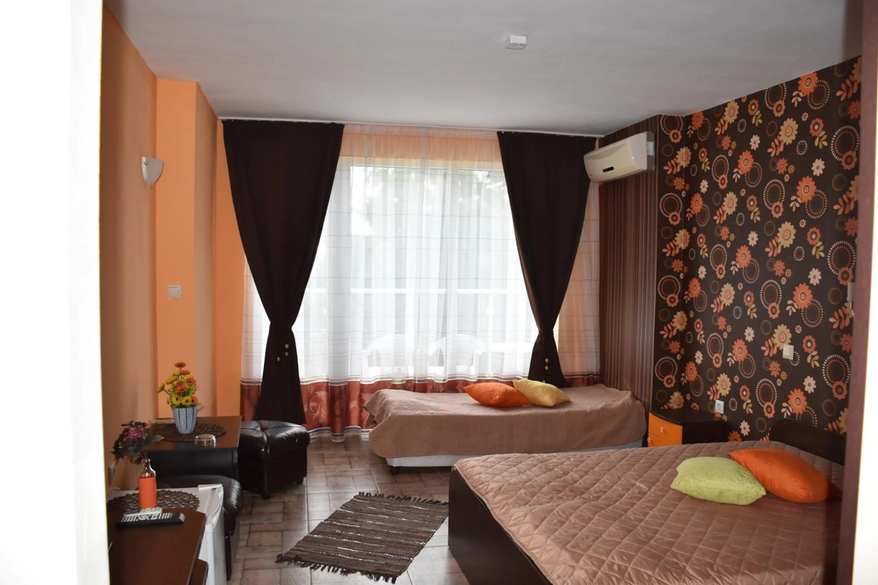 Photo of the whole room, Bed in Hotel Sea Star Приморско