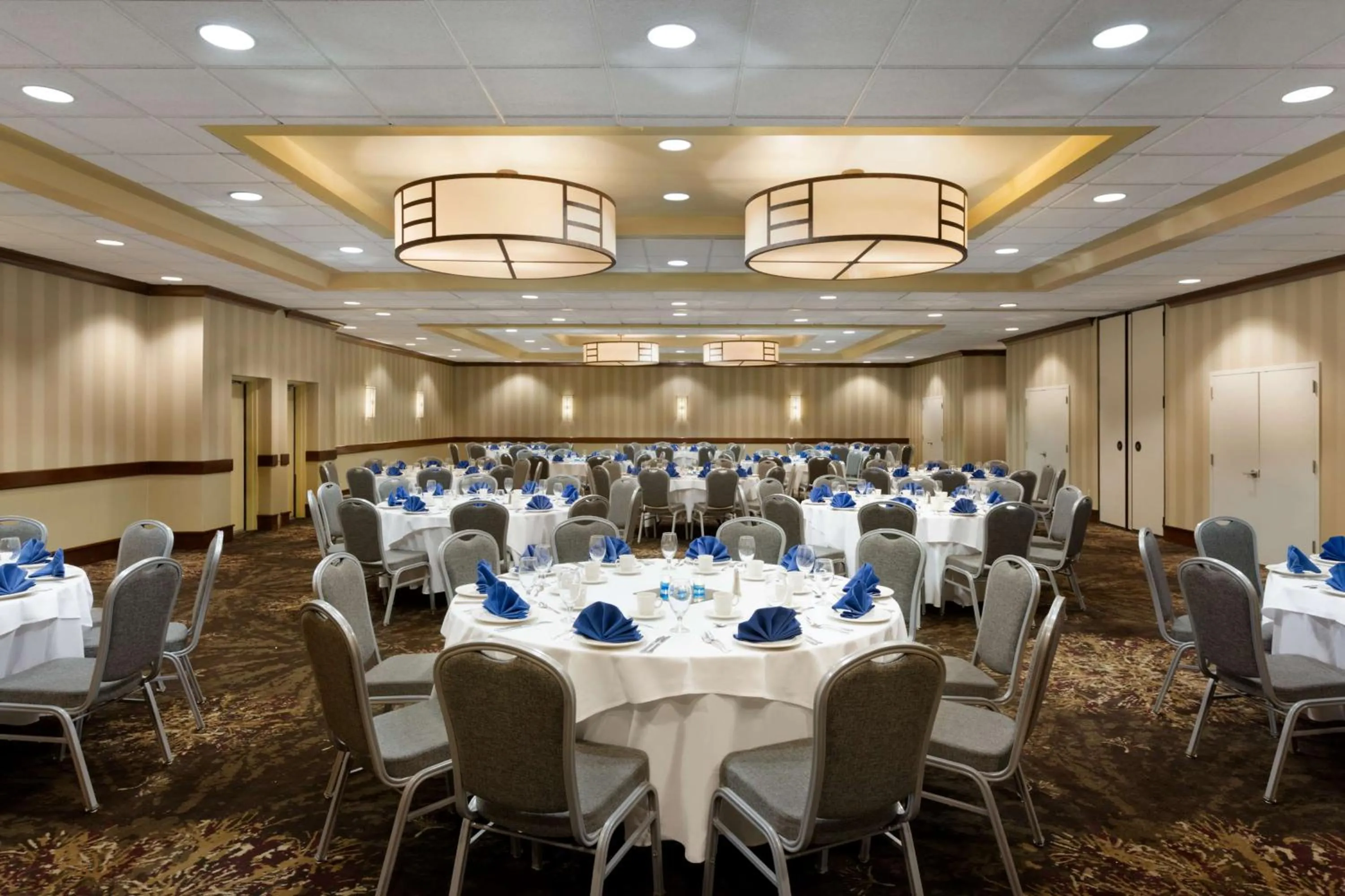 Meeting/conference room in Embassy Suites by Hilton Piscataway Somerset