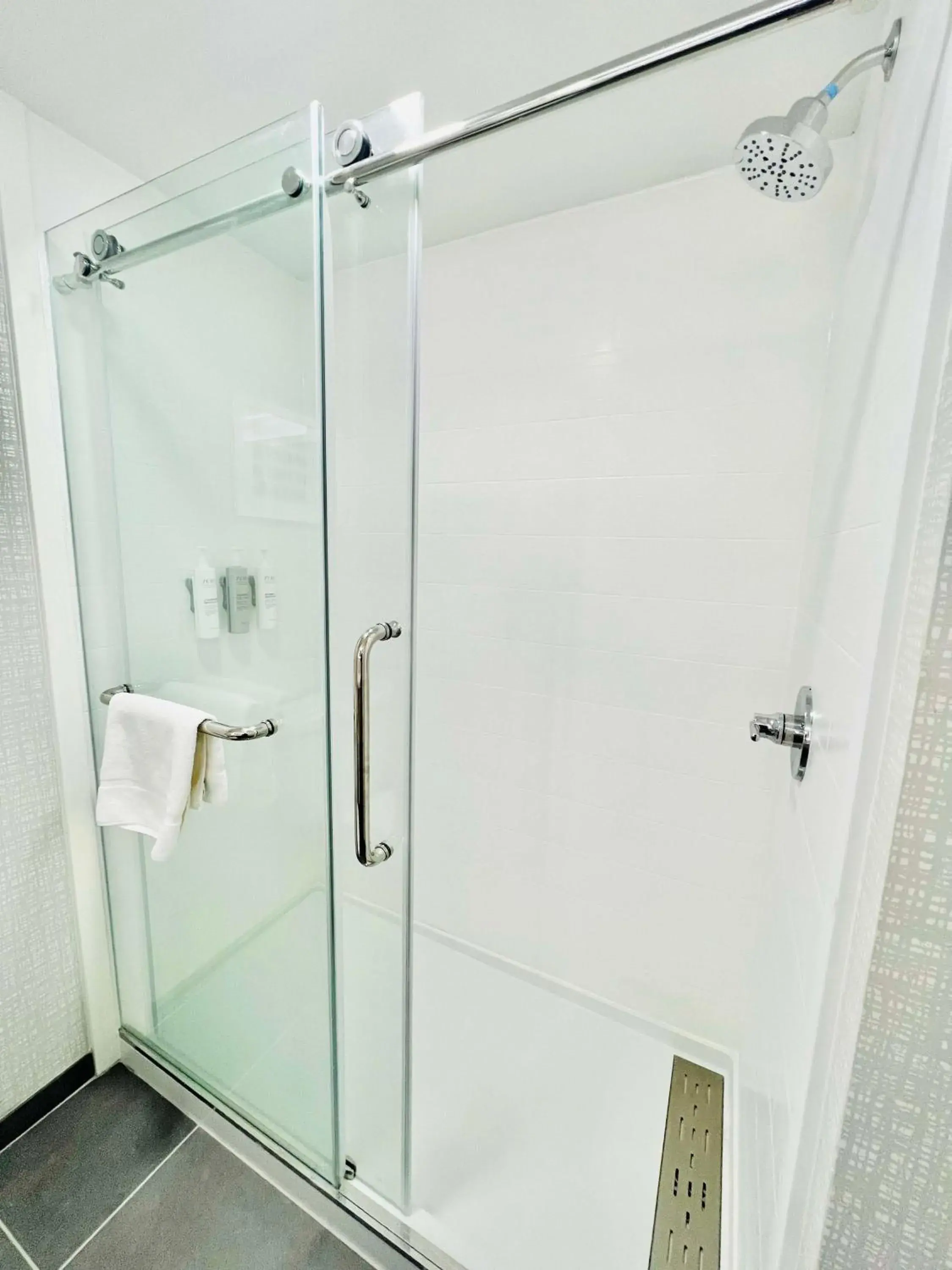 King Room with King Bed - Non-Smoking in Hampton Inn Stony Creek King Room with King Bed - Non-Smoking in Hampton Inn Stony Creek