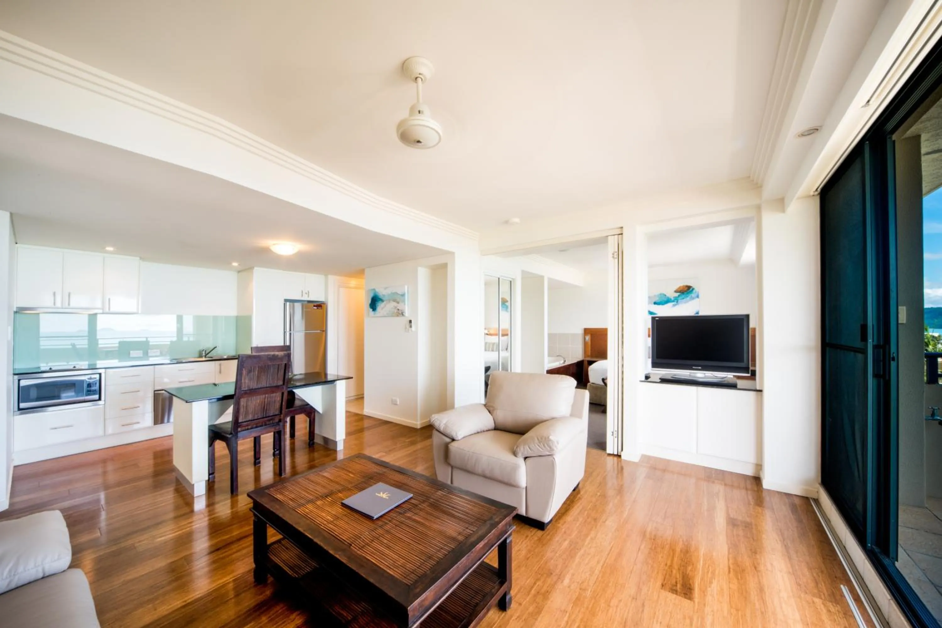 Living room in Pinnacles