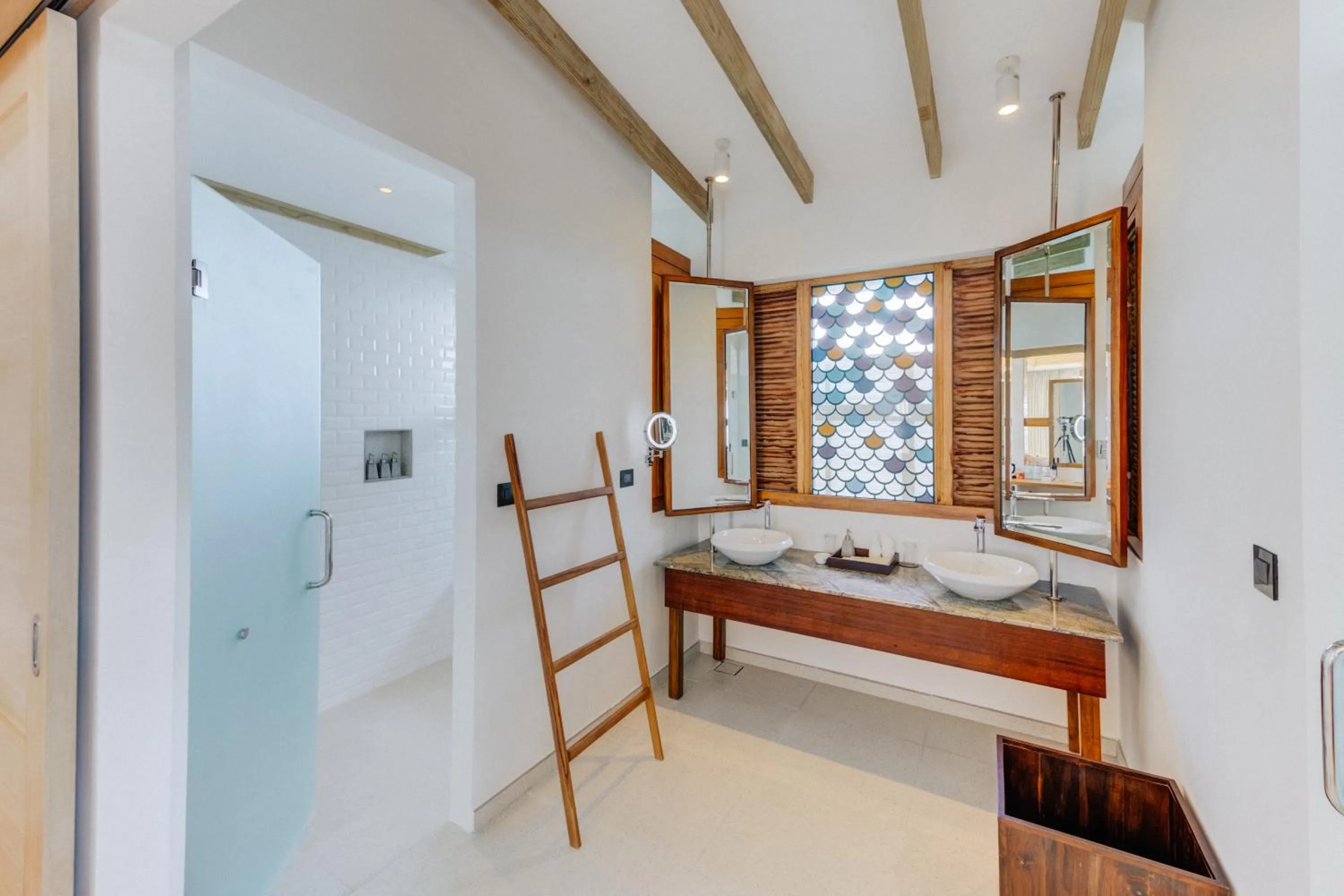 Bathroom in Cinnamon Hakuraa Huraa Maldives - Adults-Only