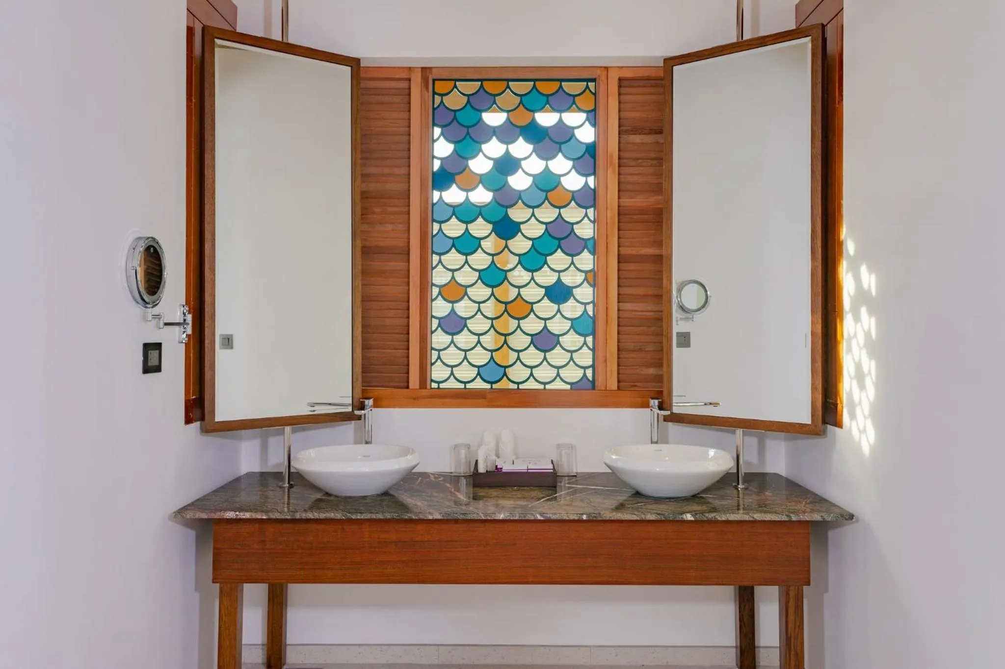 Bathroom in Cinnamon Hakuraa Huraa Maldives - Adults-Only