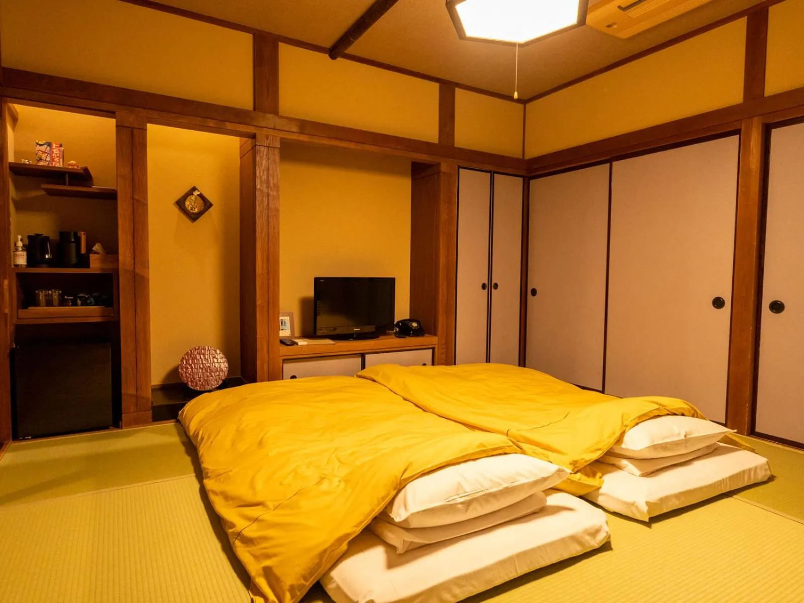 Bed in Shima Onsen Kashiwaya Ryokan