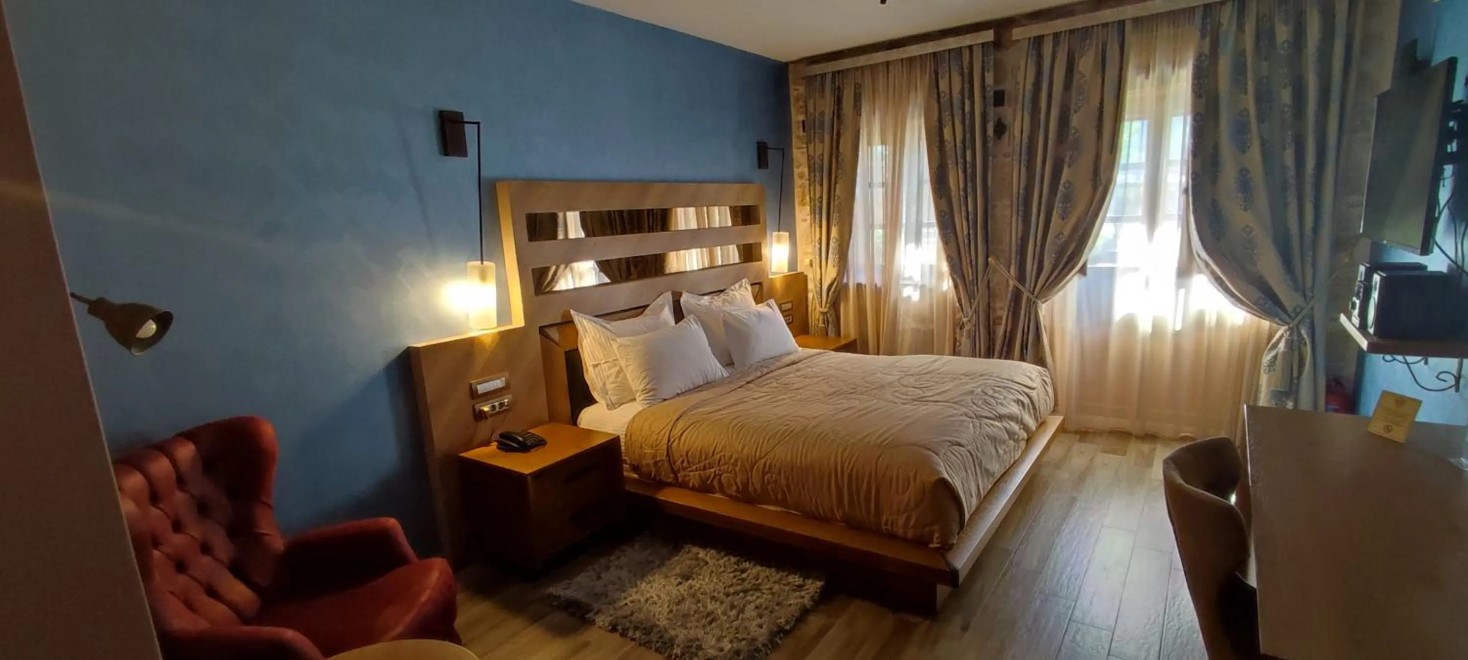 Bed in Mystras Grand Palace Resort & Spa