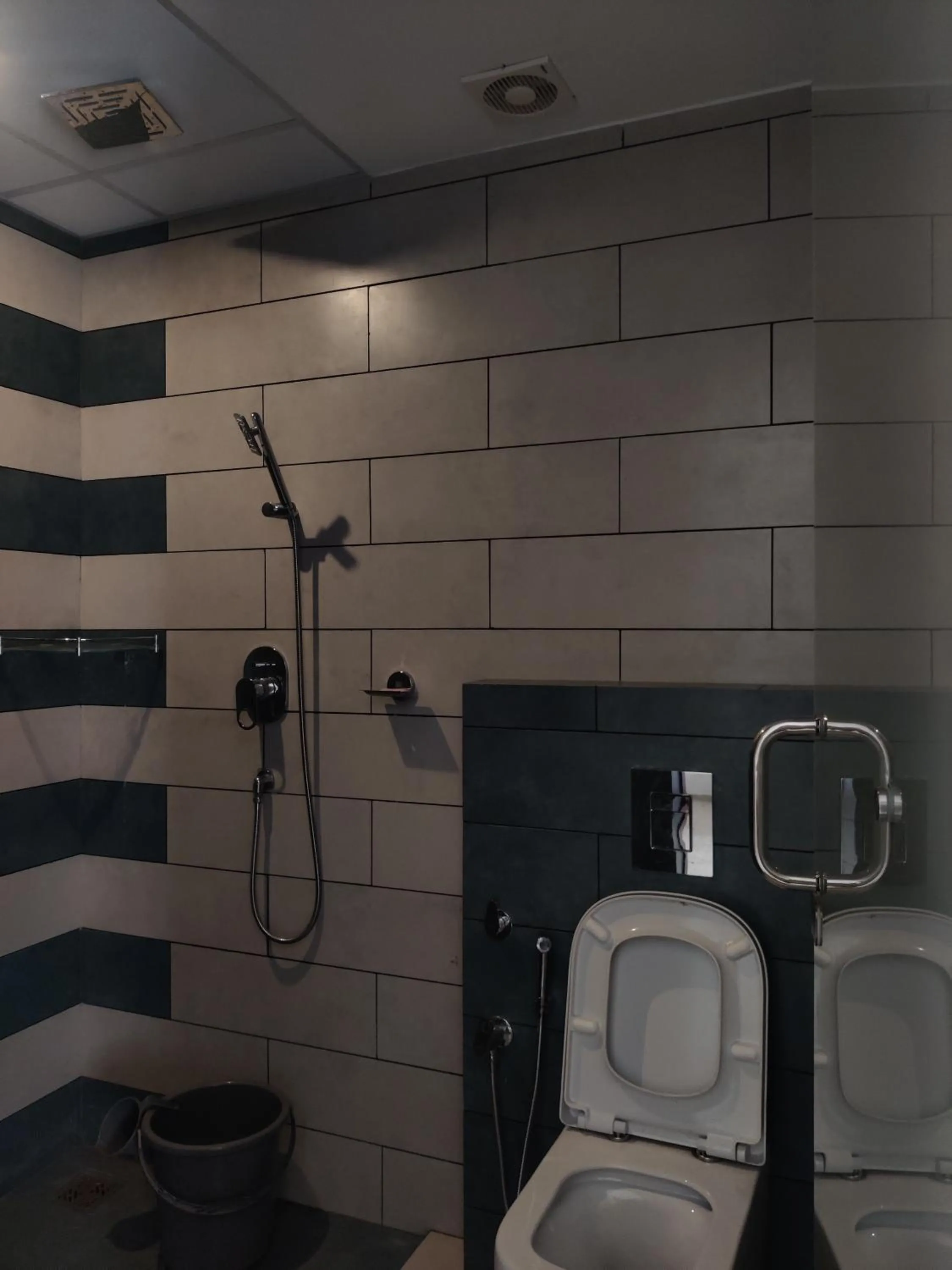 Shower in ExoticaHolidays