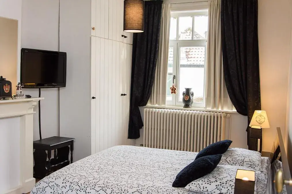 Deluxe Double Room with Bath in Huis Sint-Andriescruyse Deluxe Double Room with Bath in Huis Sint-Andriescruyse