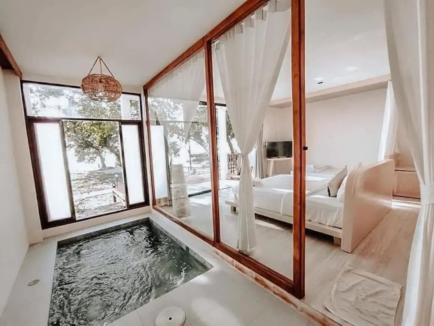 Swimming pool, Bed in Siam Beach Resort