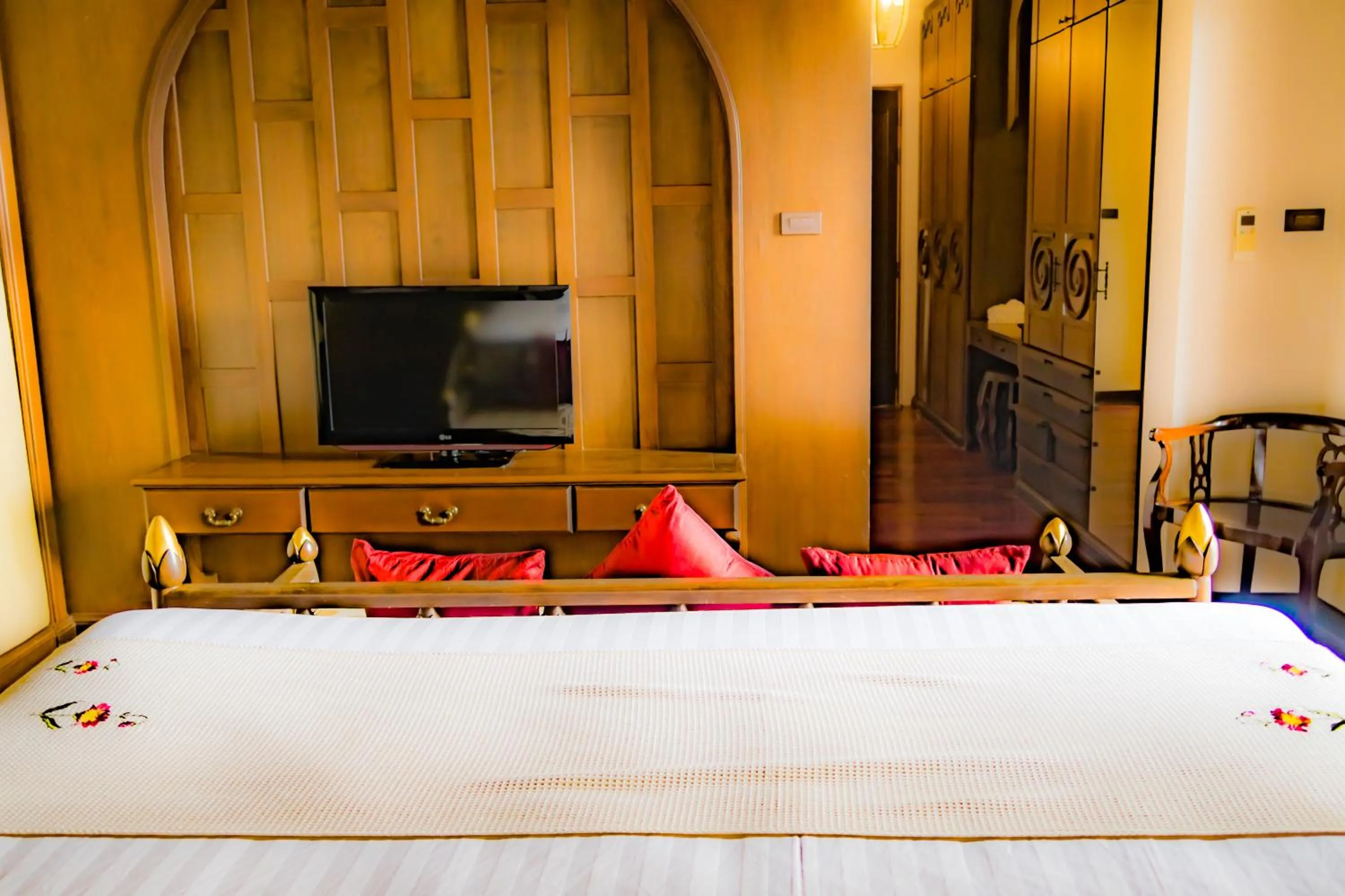 Communal lounge/ TV room, Bed in Pawanthorn Samui - SHA Plus