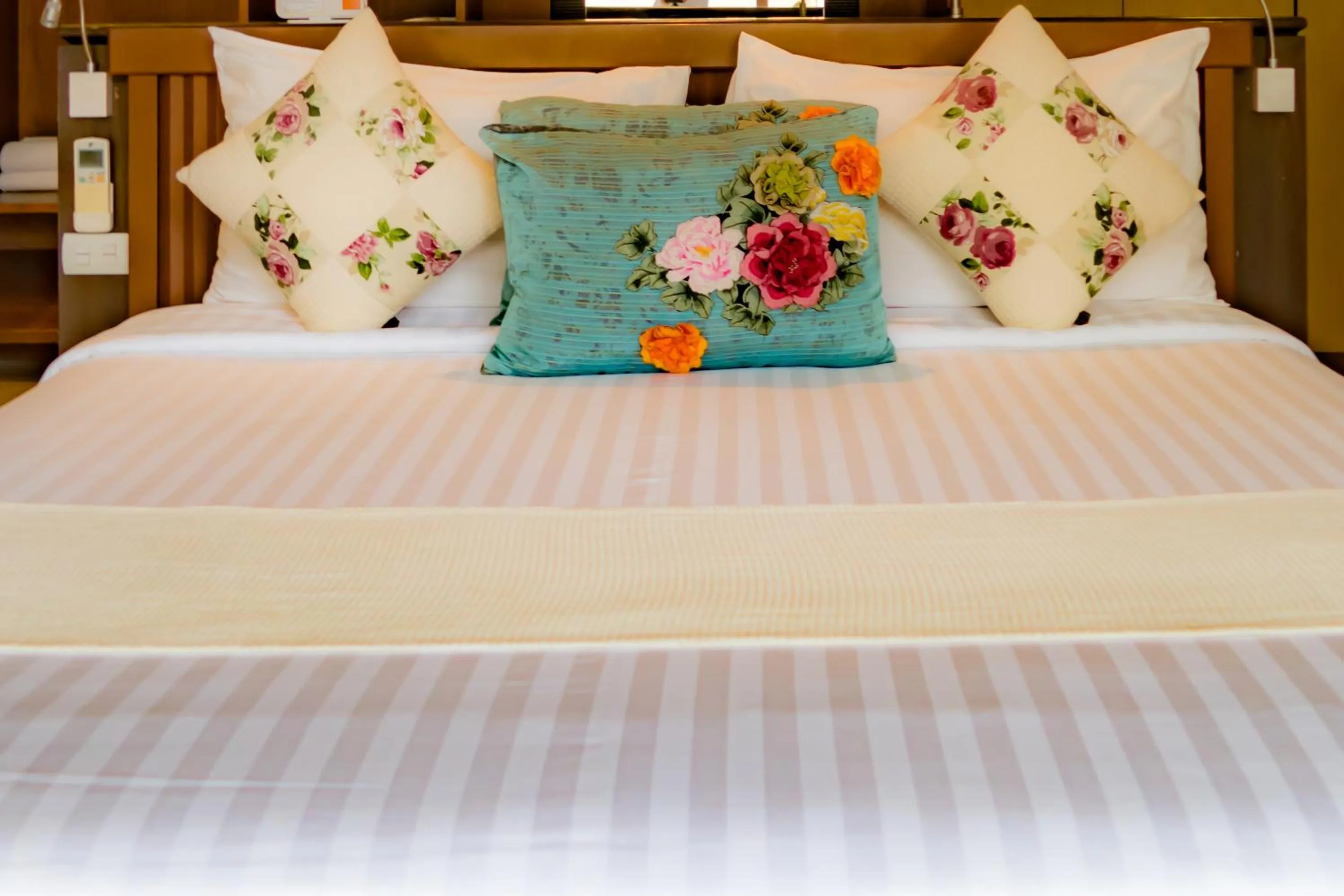 Bed in Pawanthorn Samui - SHA Plus