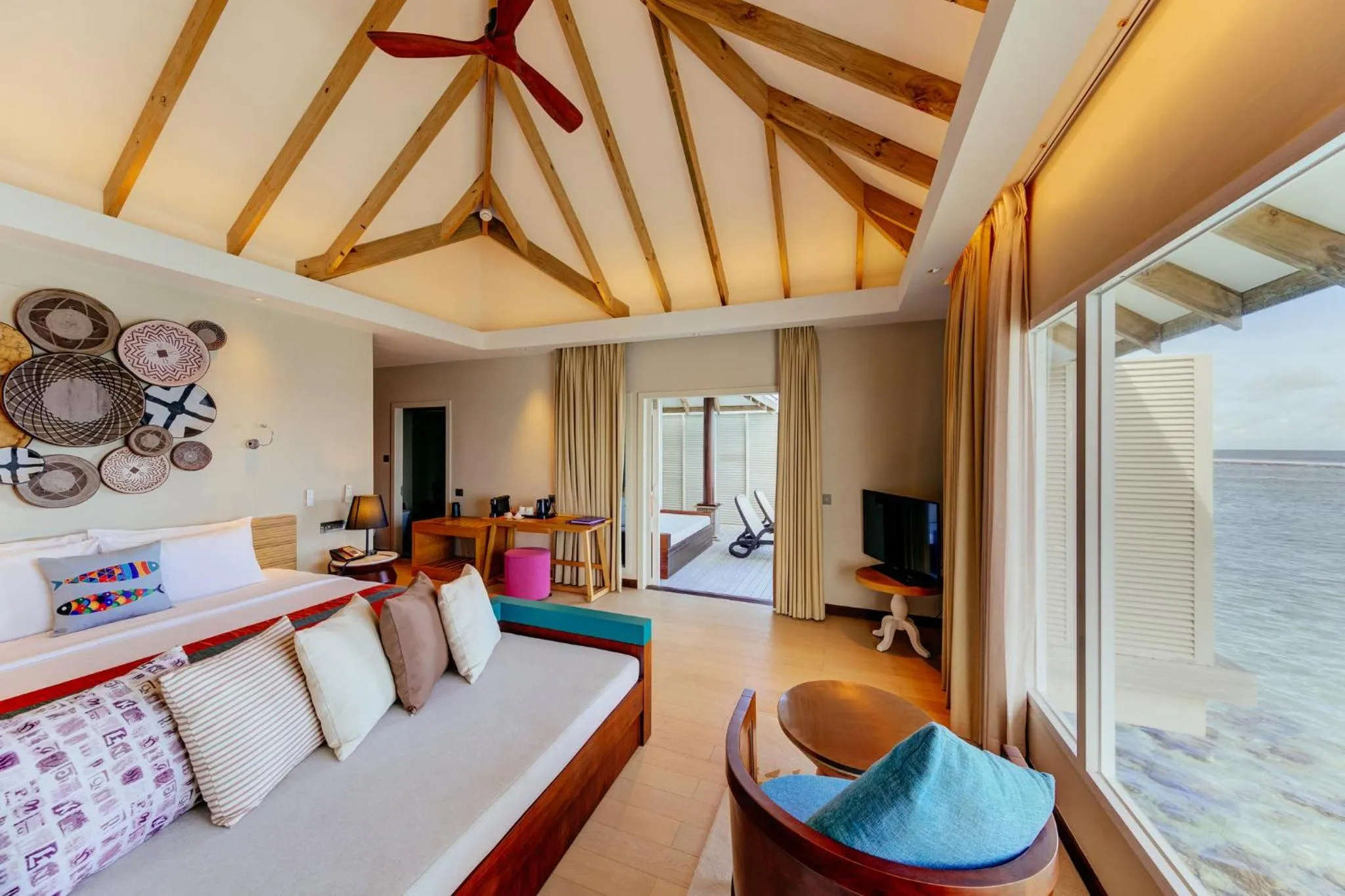 Property building, Bed in Cinnamon Dhonveli Maldives
