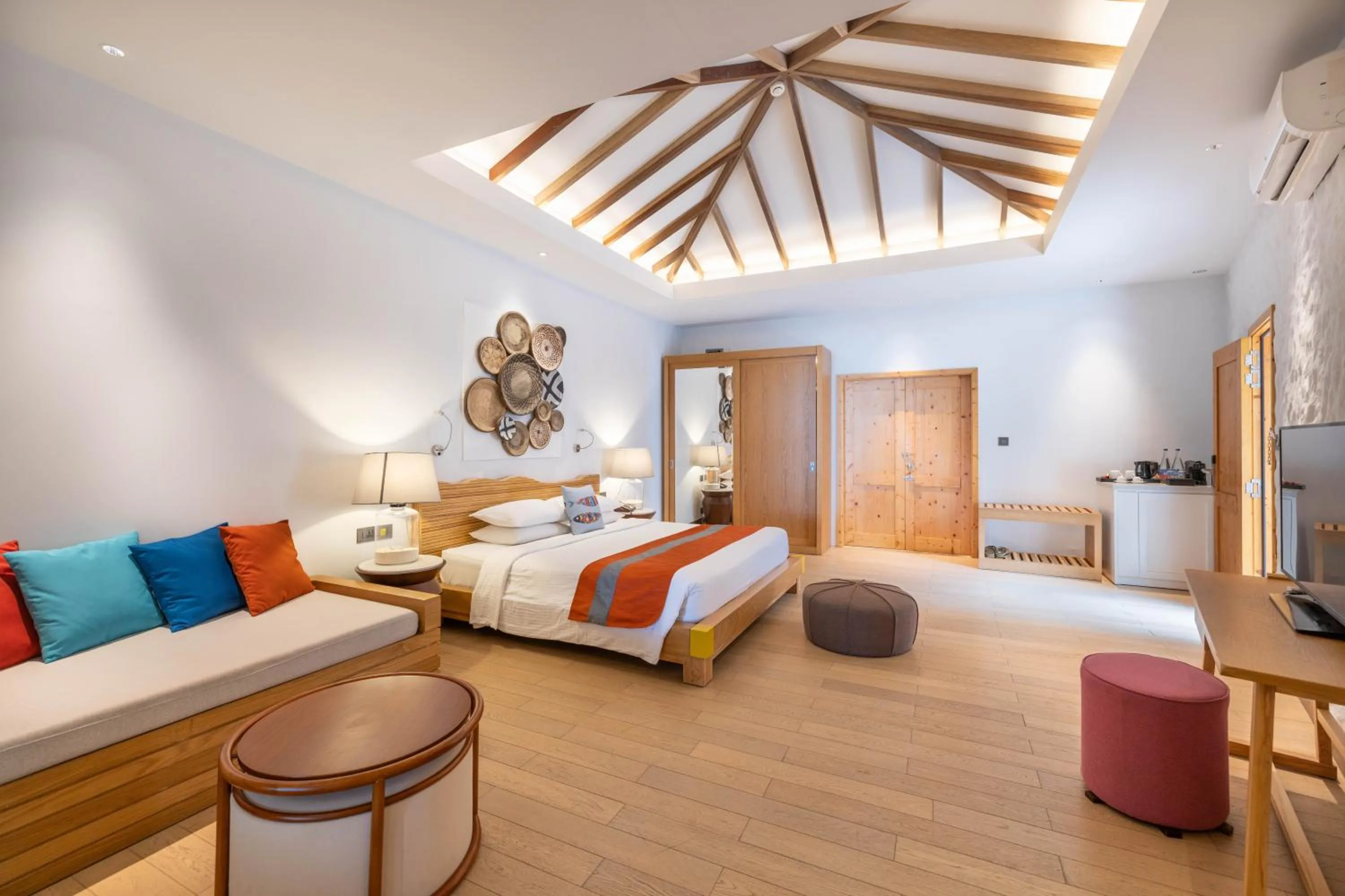 Bed in Cinnamon Dhonveli Maldives