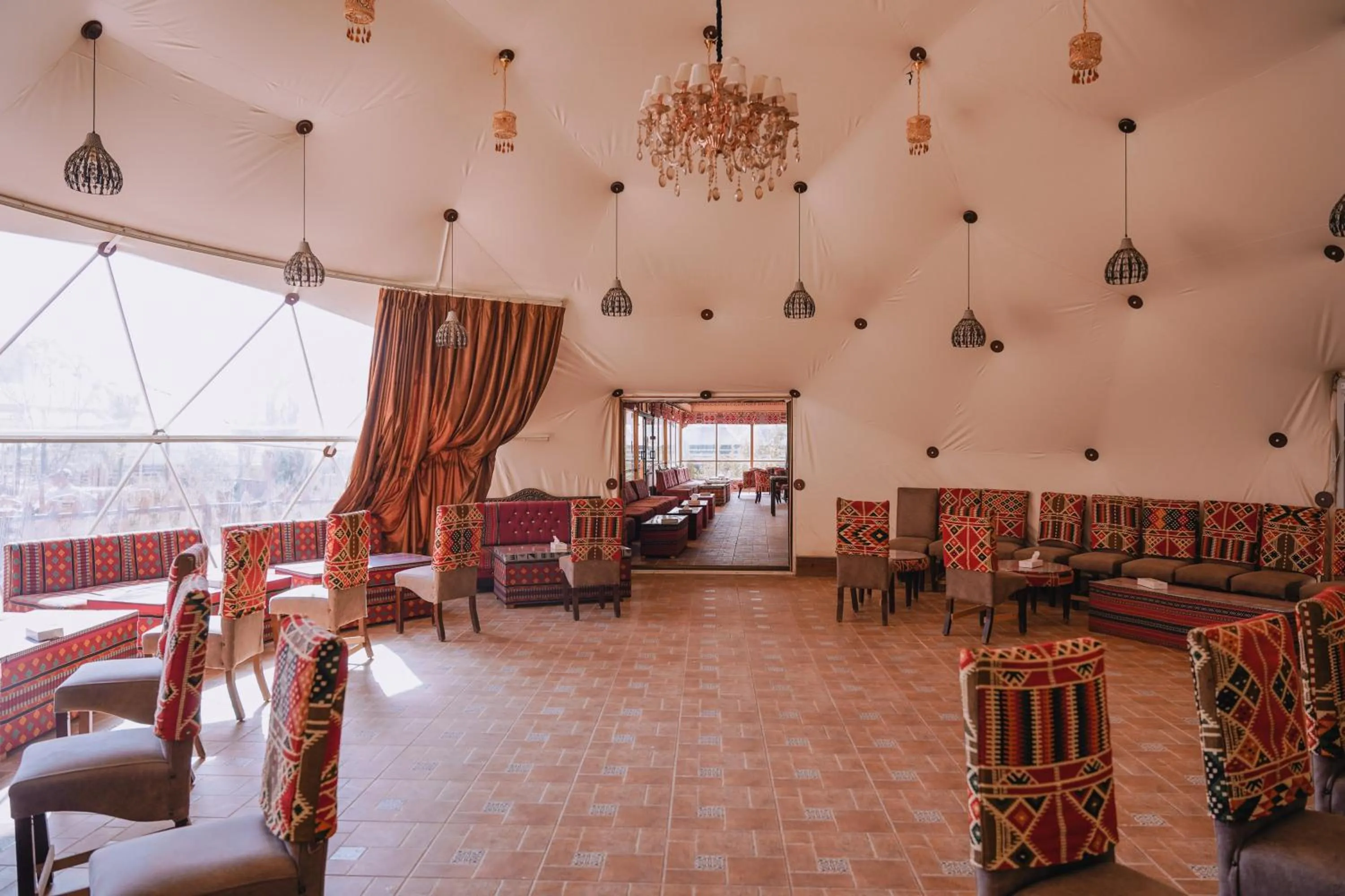 Restaurant/places to eat in Hasan Zawaideh Camp